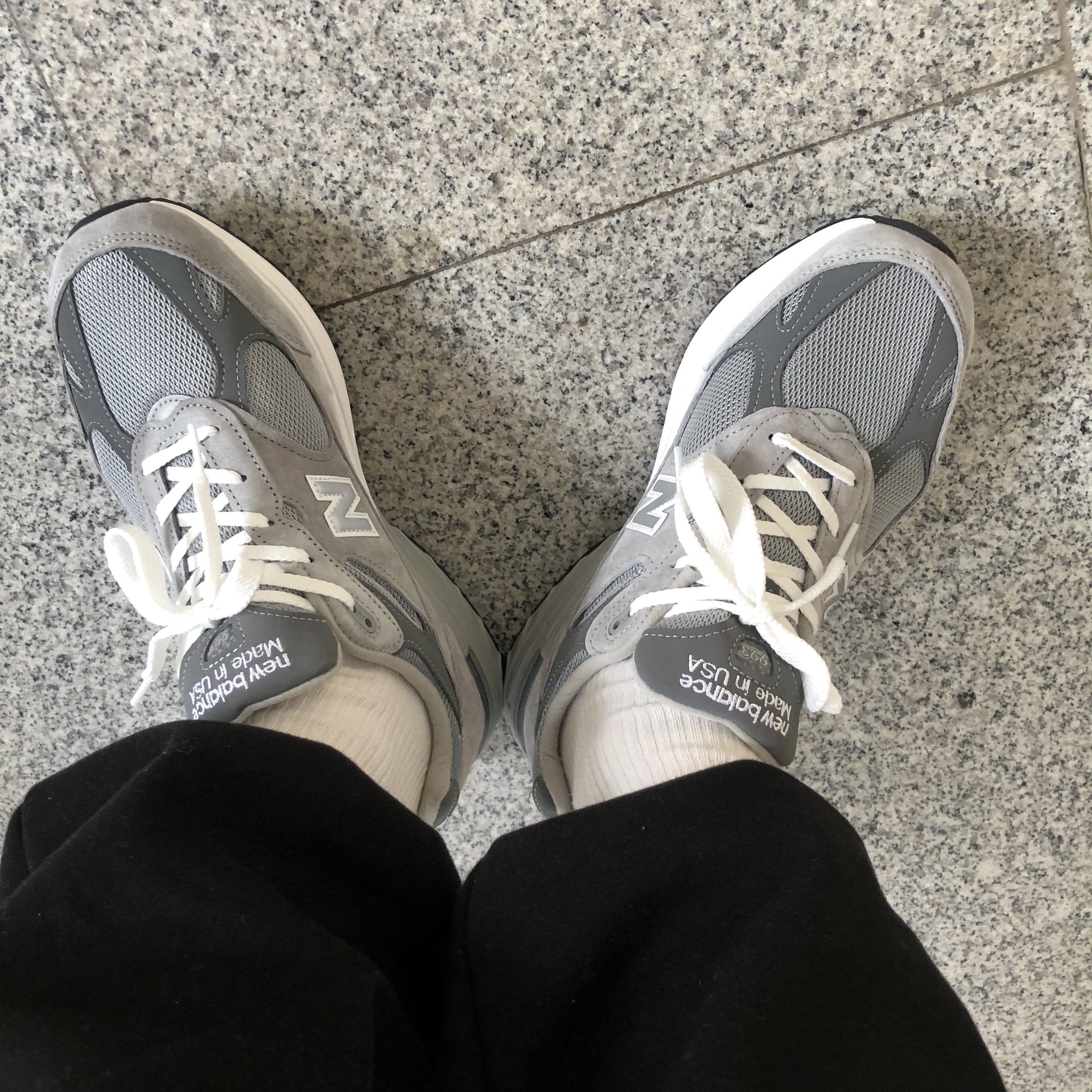 (W) New Balance 993 Made in USA Grey - D Wide 착용 스타일 - 2