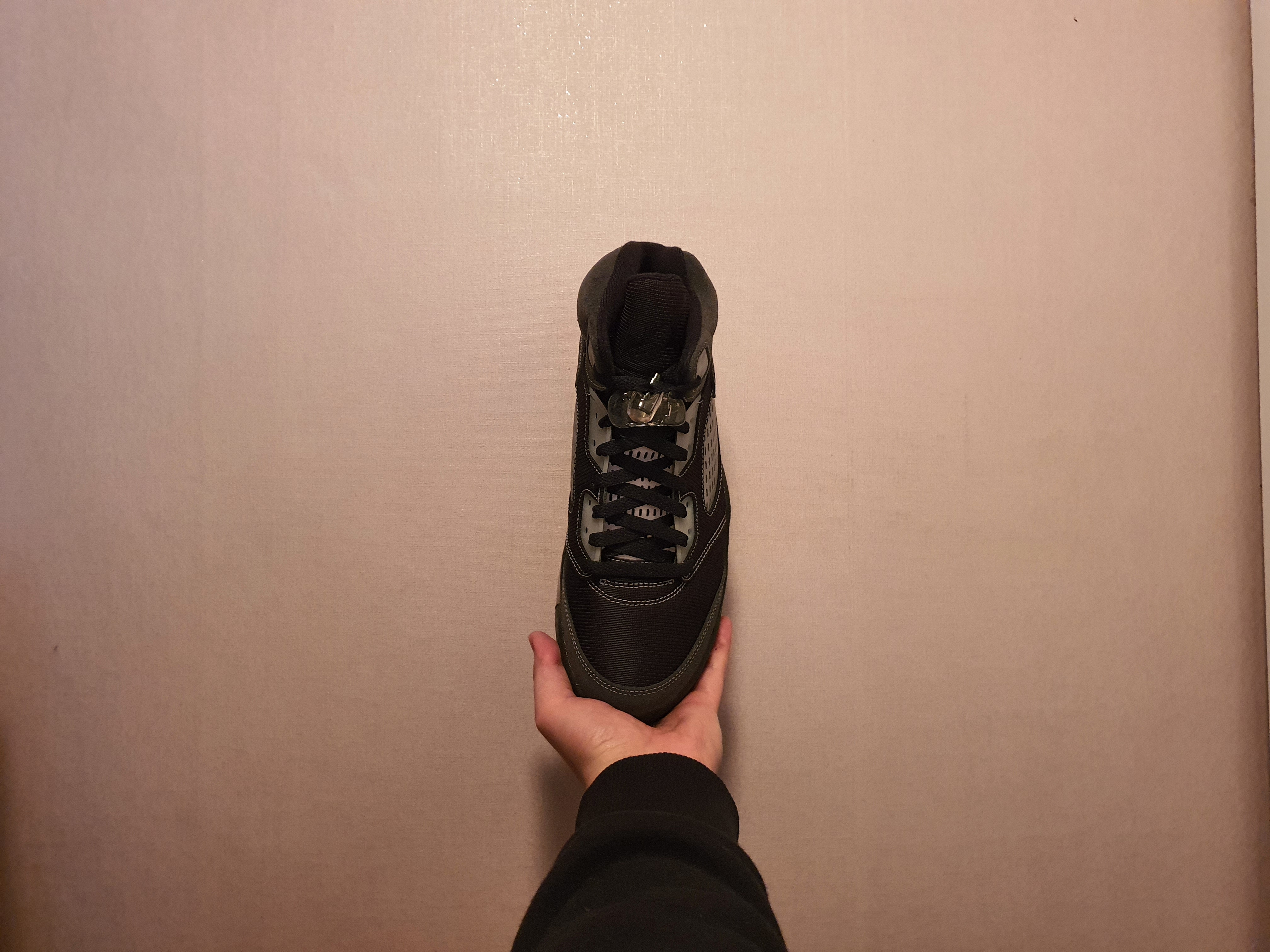 Jordan 5 Retro Anthracite 착용 스타일 - 3