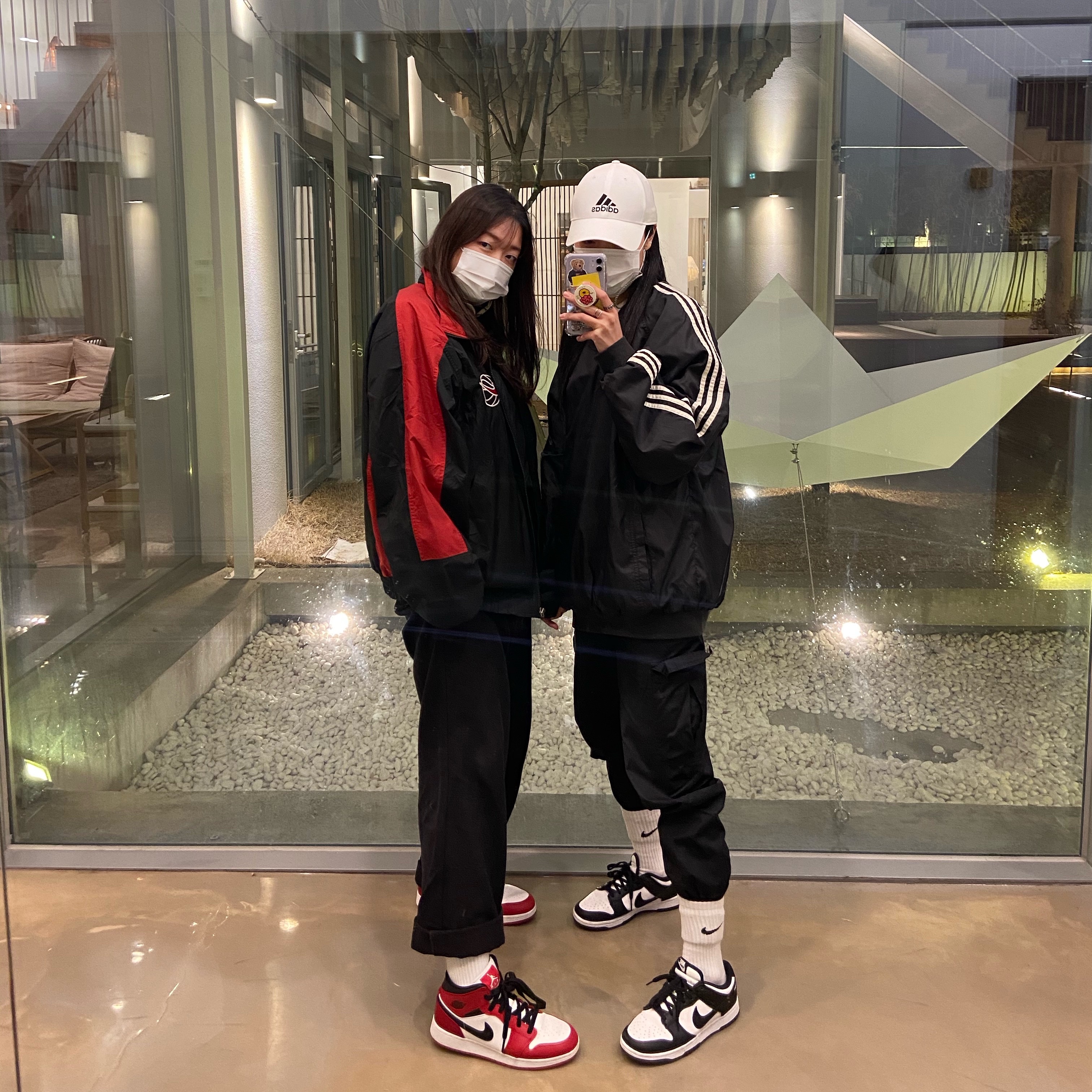 (GS) Jordan 1 Mid White Gym Red Black, Jordan 1 Mid Chicago 2020 착용 스타일