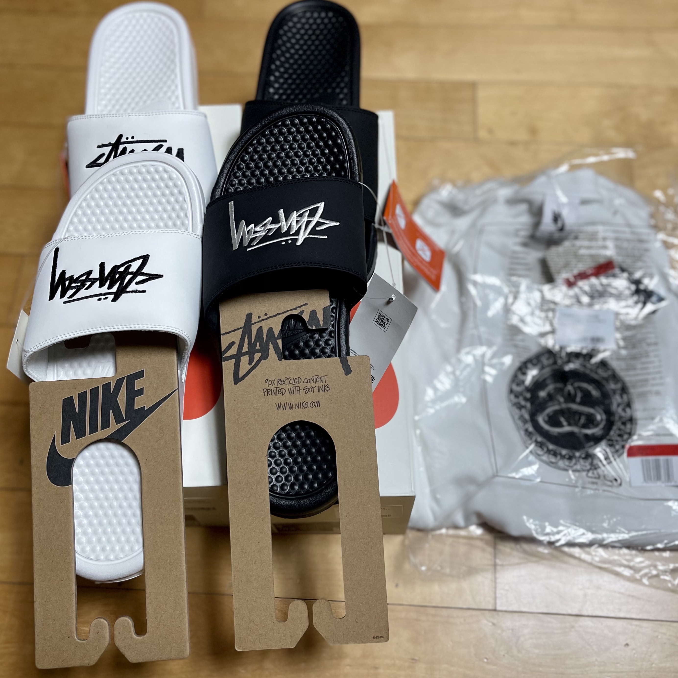 Nike x Stussy Benassi Slide Black, Nike x Stussy Benassi Slide Sail 착용 스타일