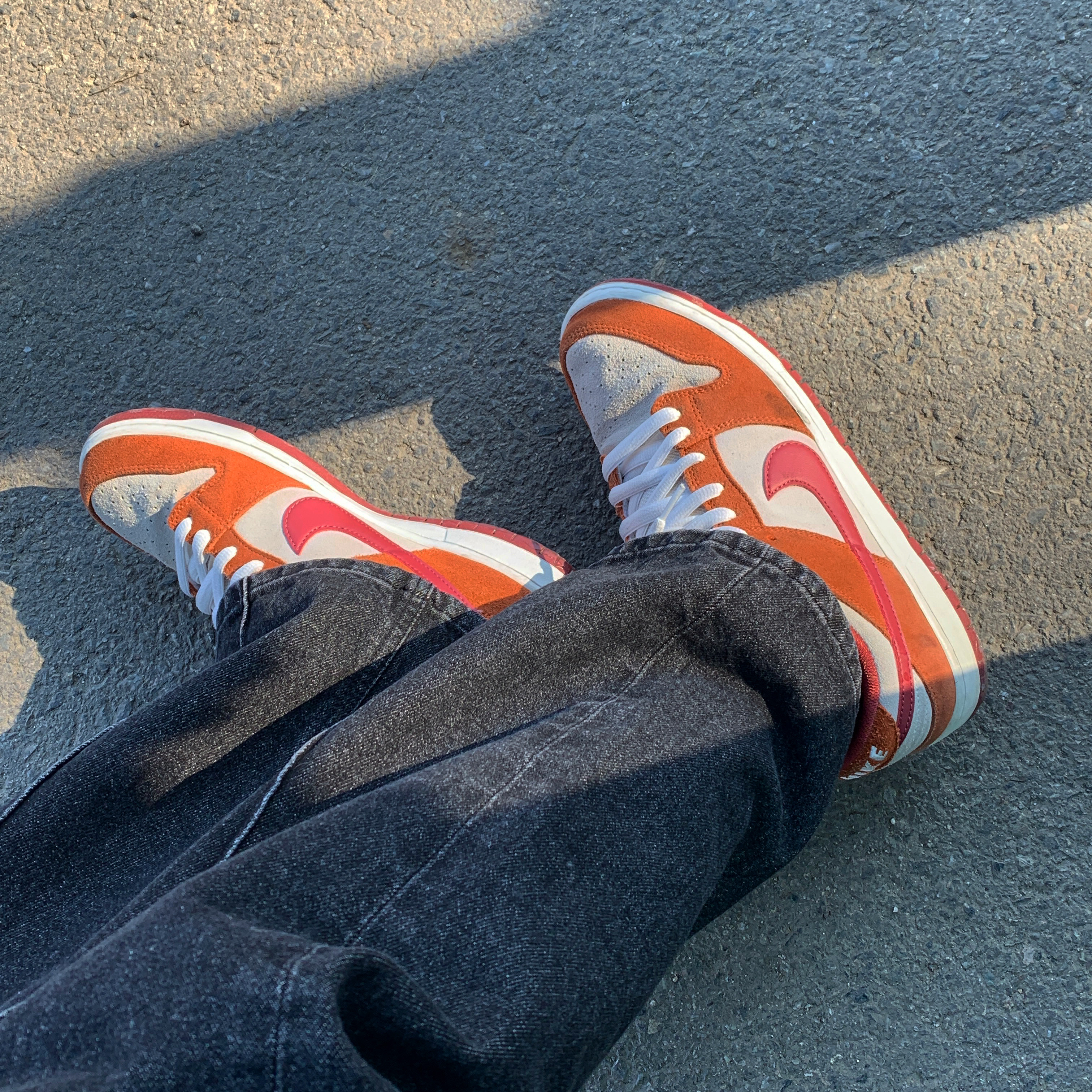 Nike SB Dunk Low Pro Dark Russet 착용 스타일