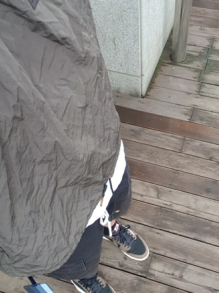 Jordan 1 x Travis Scott Retro Low OG SP Mocha 착용 스타일