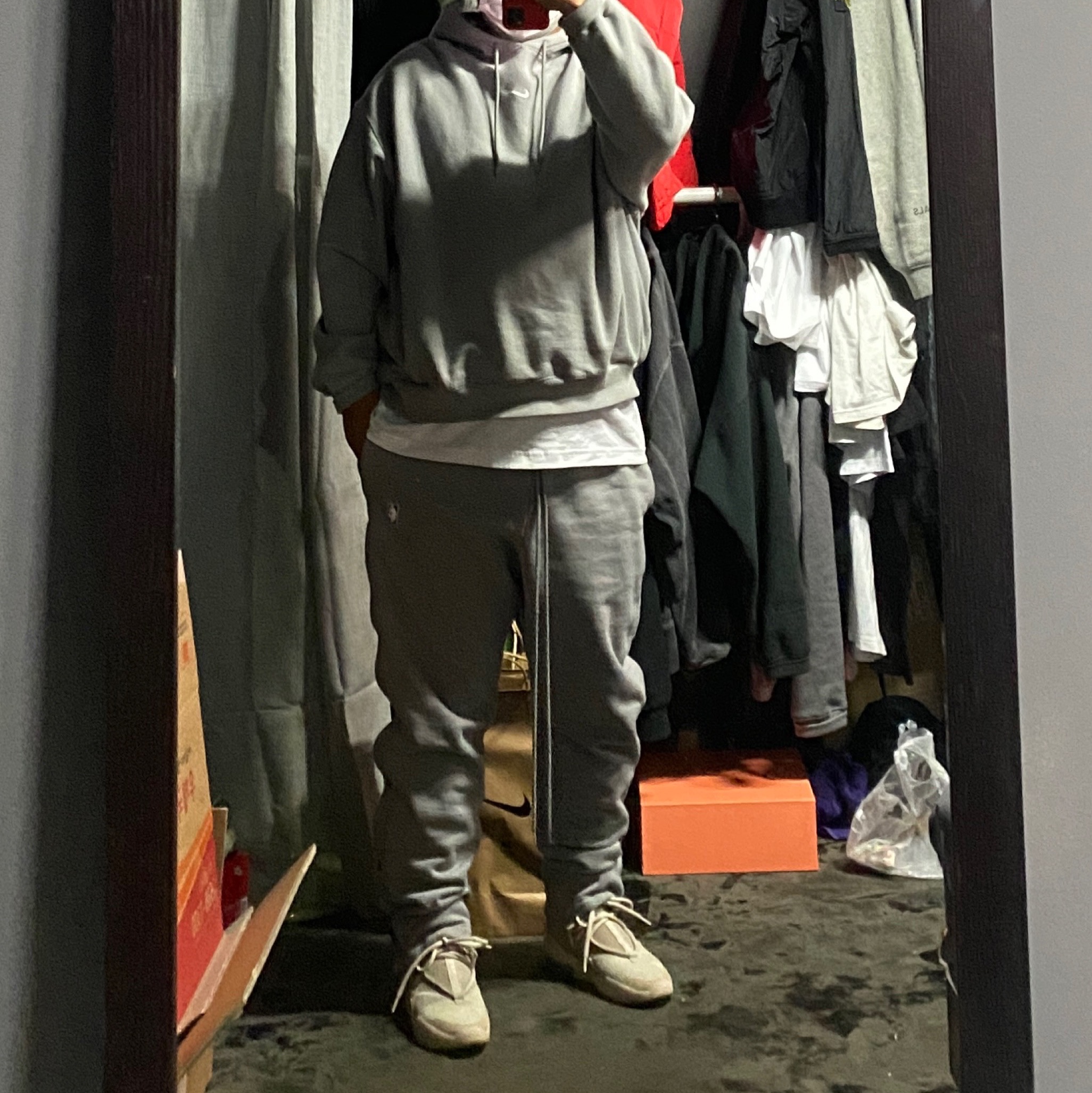 Nike x Fear of God Air Fear of God 1 Oatmeal, Nike x Fear of God Warm Up Pants Dust 착용 스타일