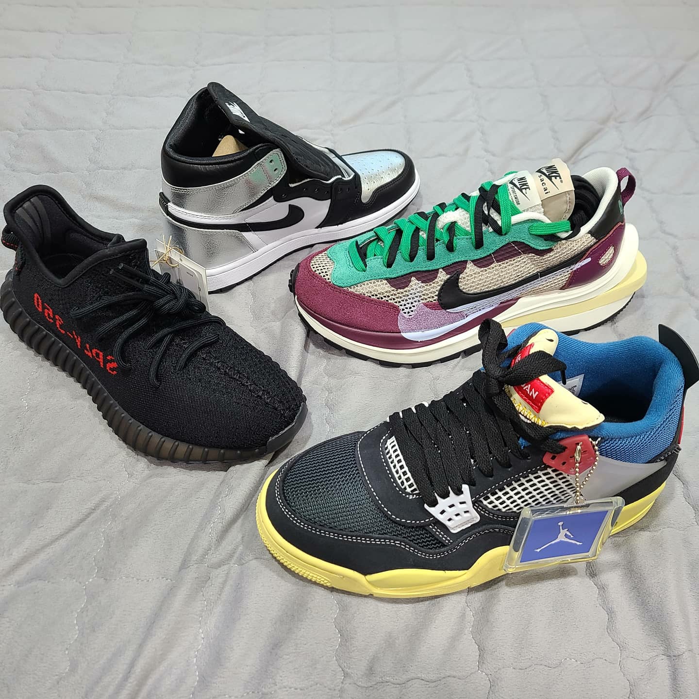 Jordan 4 x Union Retro Off Noir, Nike x Sacai VaporWaffle String & Black Villain Red 착용 스타일