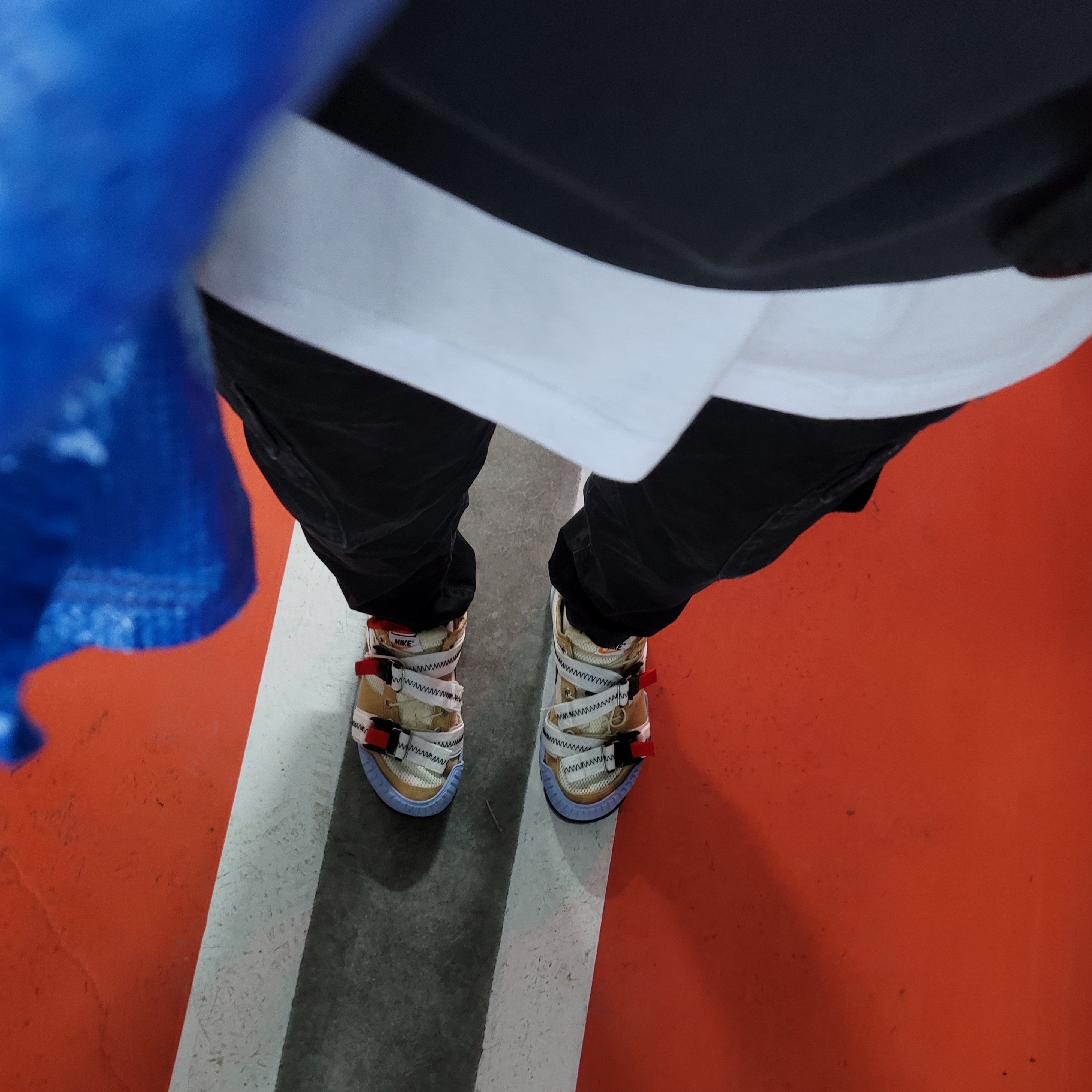 Nike x Kasina Dunk Low 80's Bus, IAB Studio Hoodie Navy - 21SS 착용 스타일 - 3