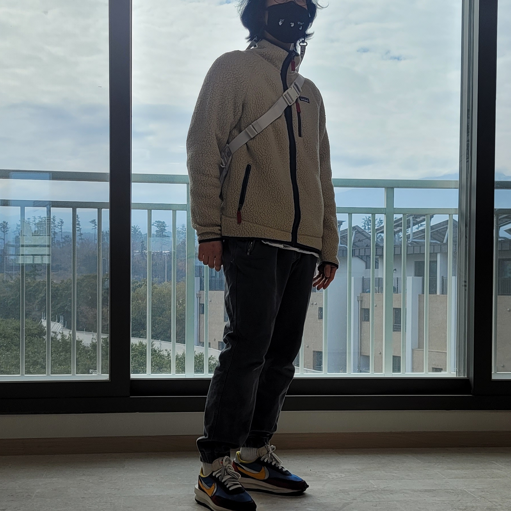 Off-White x Amore Pacific Protection Box (Without Cosmetics), Nike x Sacai LDWaffle Blue Multi 착용 스타일