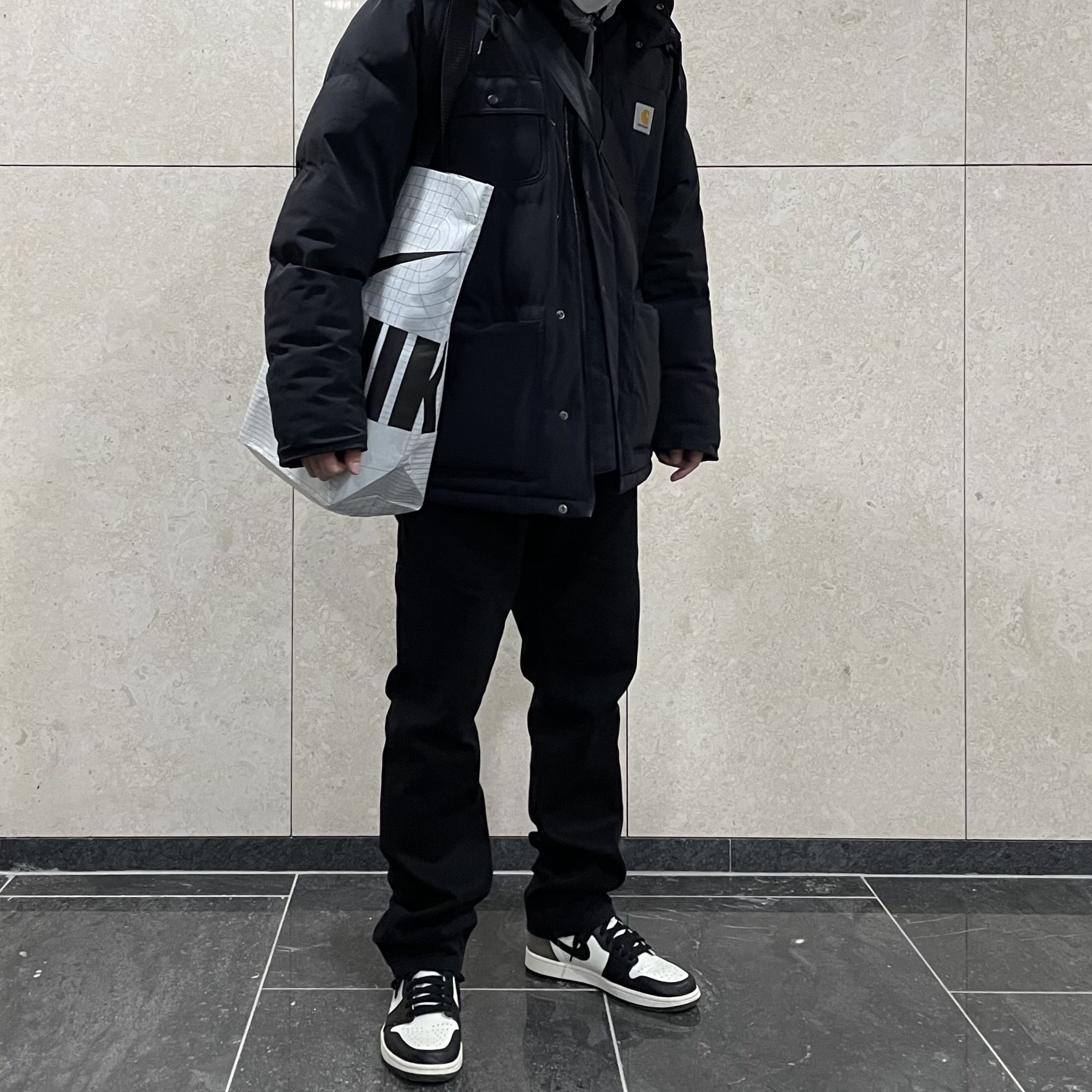 Jordan 1 Retro High OG Black Mocha 착용 스타일