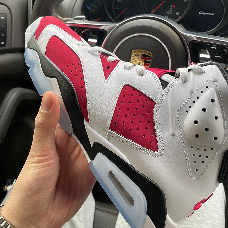 Jordan 6 Retro Carmine 2021, (GS) Jordan 6 Retro Carmine 2021 착용 스타일 - 1