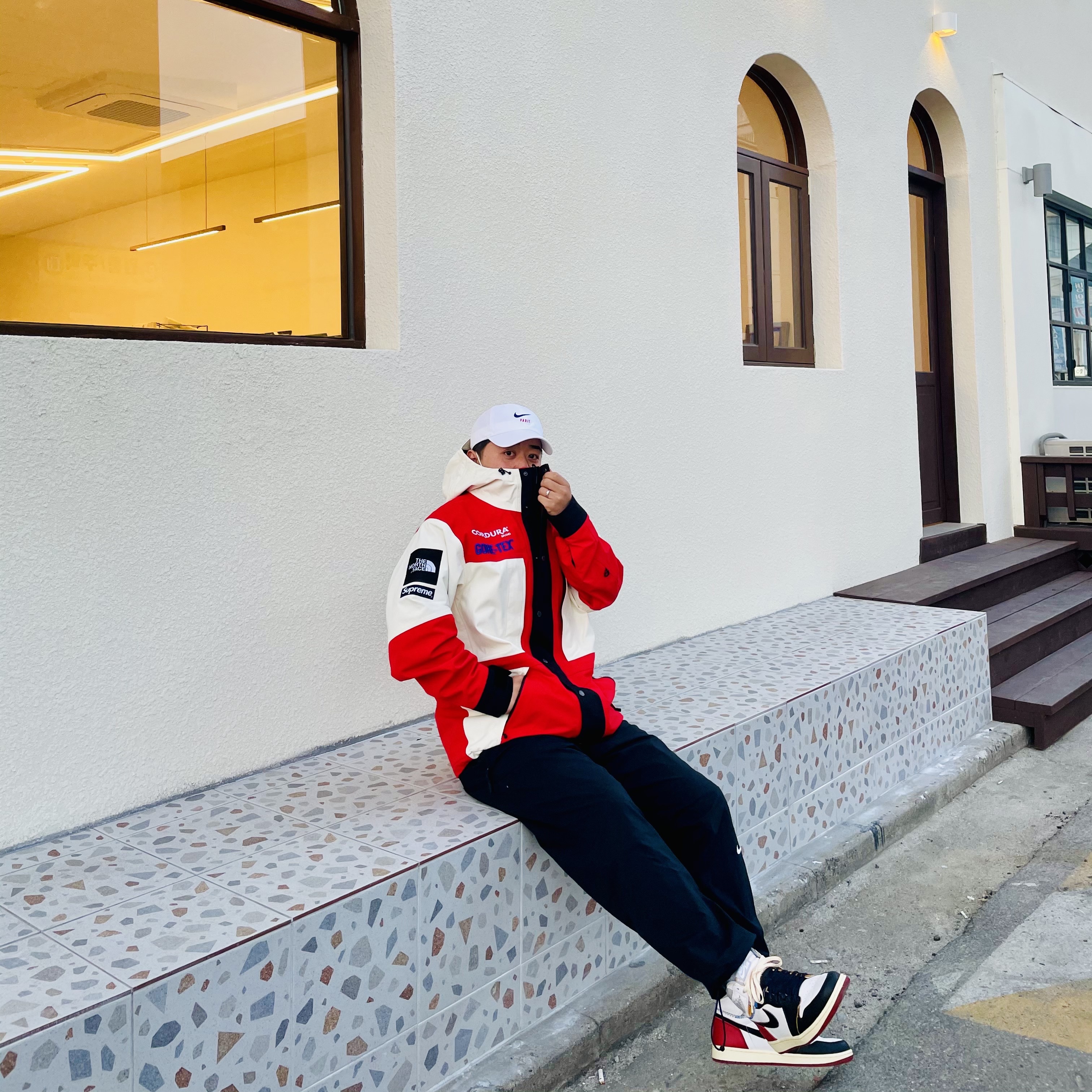 Jordan 1 x Union Retro High Black Toe, Supreme x The North Face Expedition Jacket White - 18FW 착용 스타일