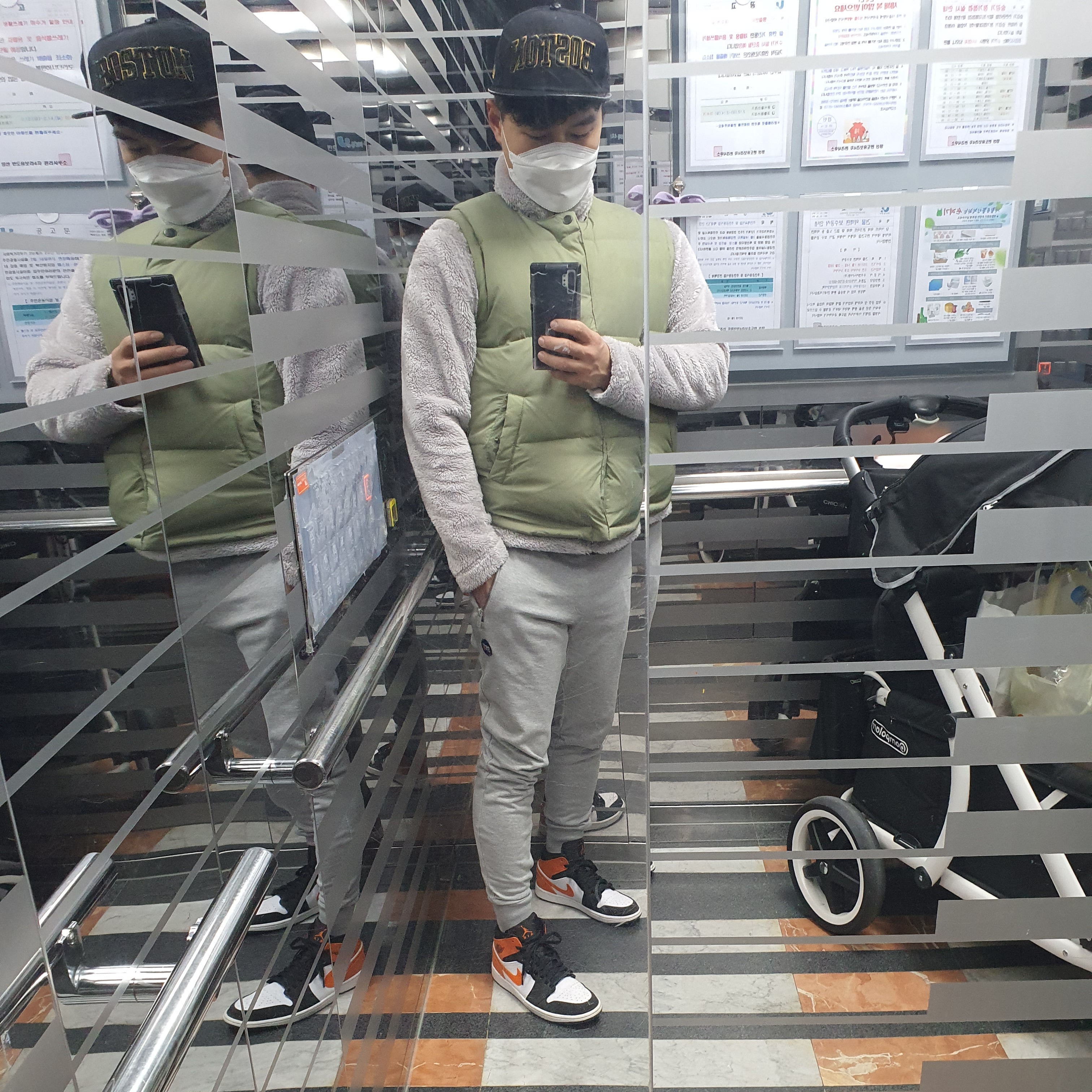 Jordan 1 Mid Shattered Backboard 착용 스타일
