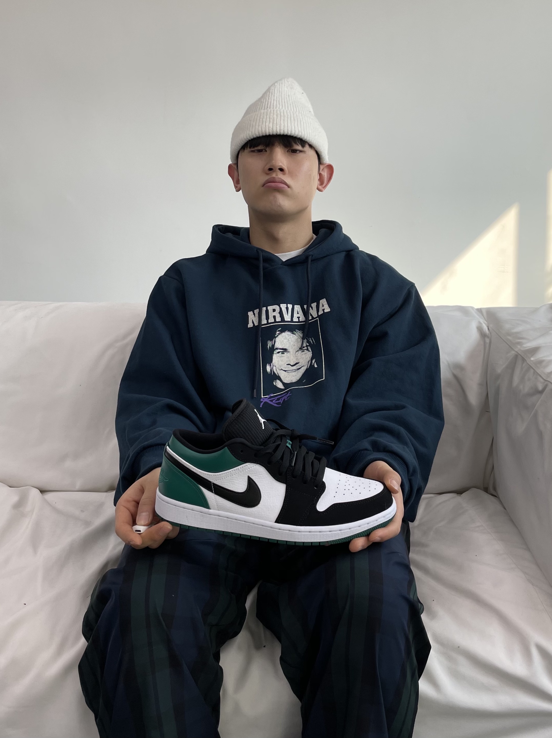 Jordan 1 Low White Black Mystic Green, (W) Jordan 1 Low UNC University Blue 착용 스타일 - 1