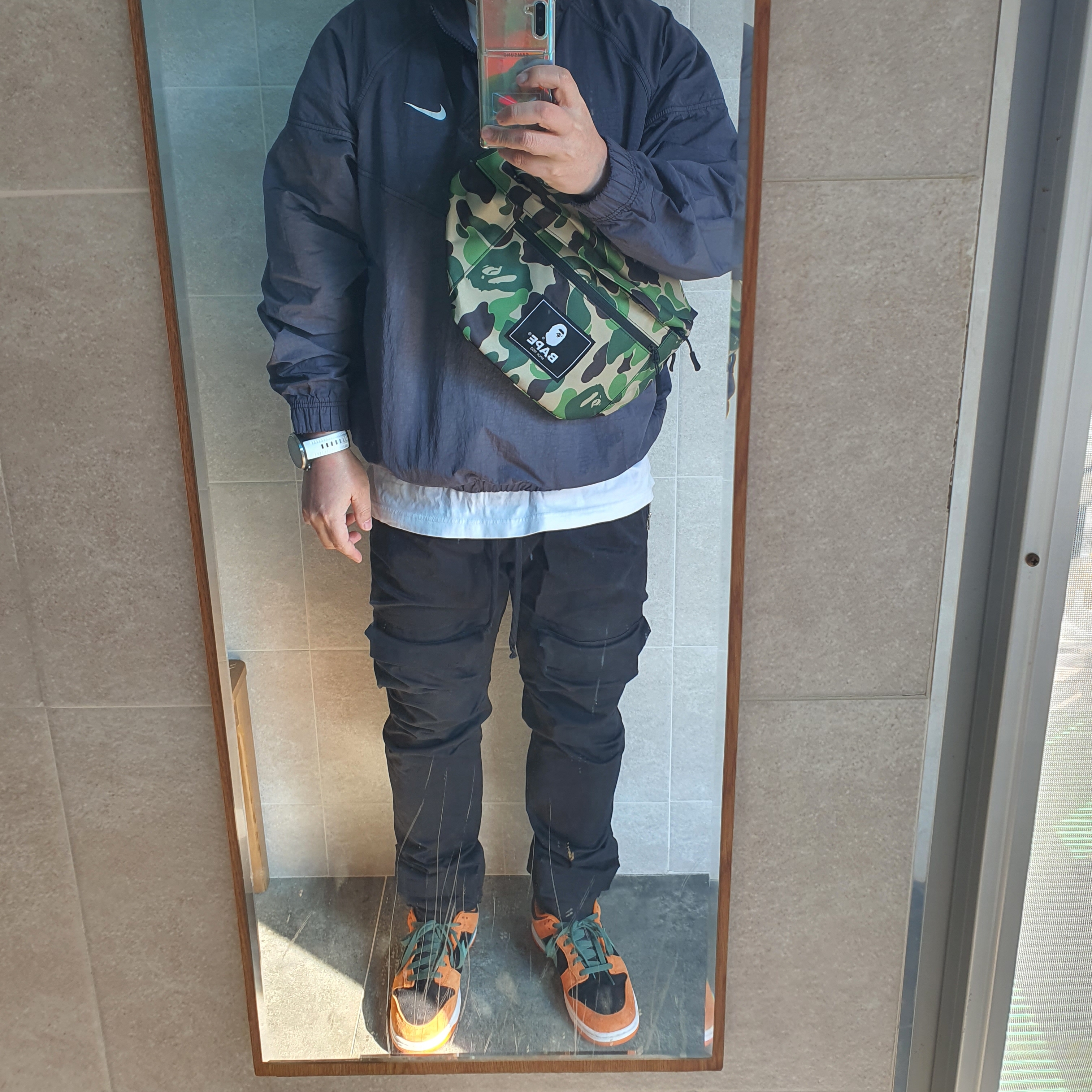 Nike Dunk Low SP Ceramic, Nike x Stussy Windrunner Jacket Off Noir 착용 스타일