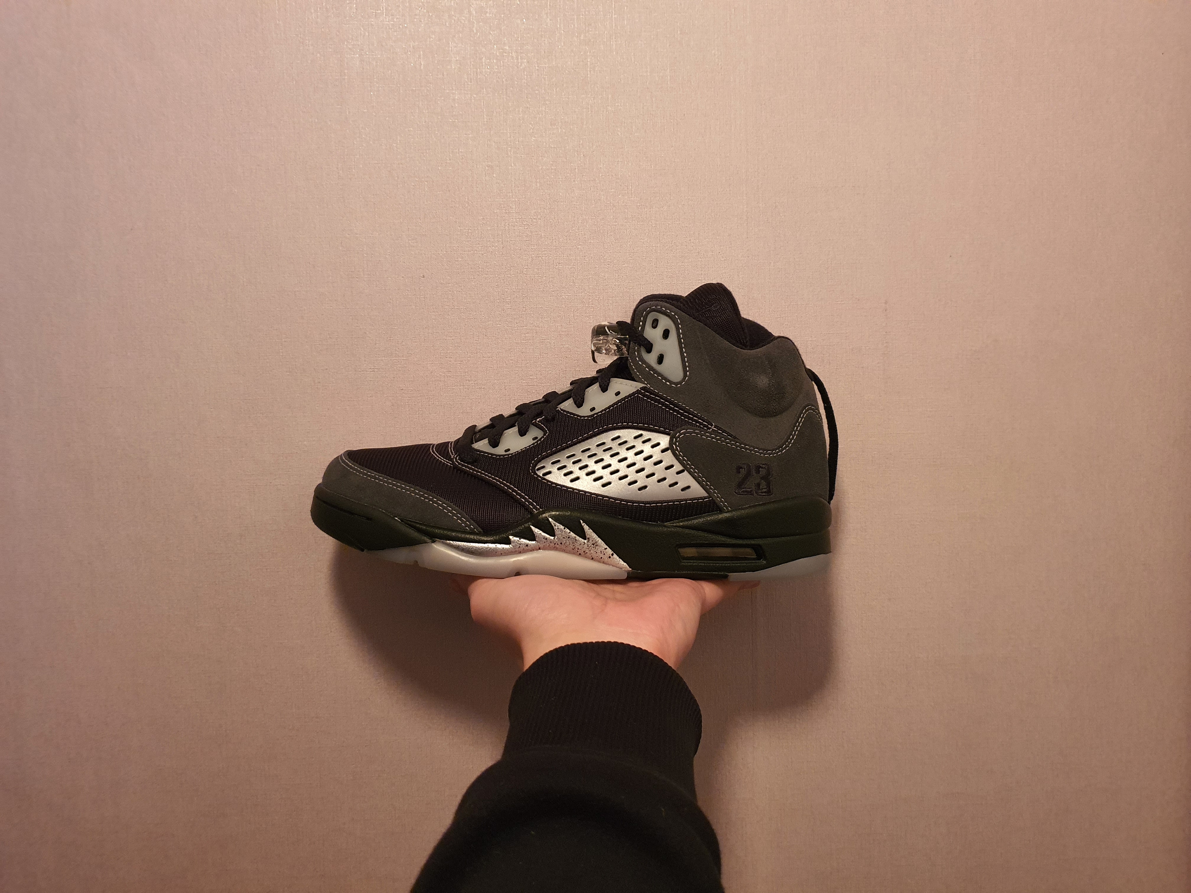 Jordan 5 Retro Anthracite 착용 스타일 - 1
