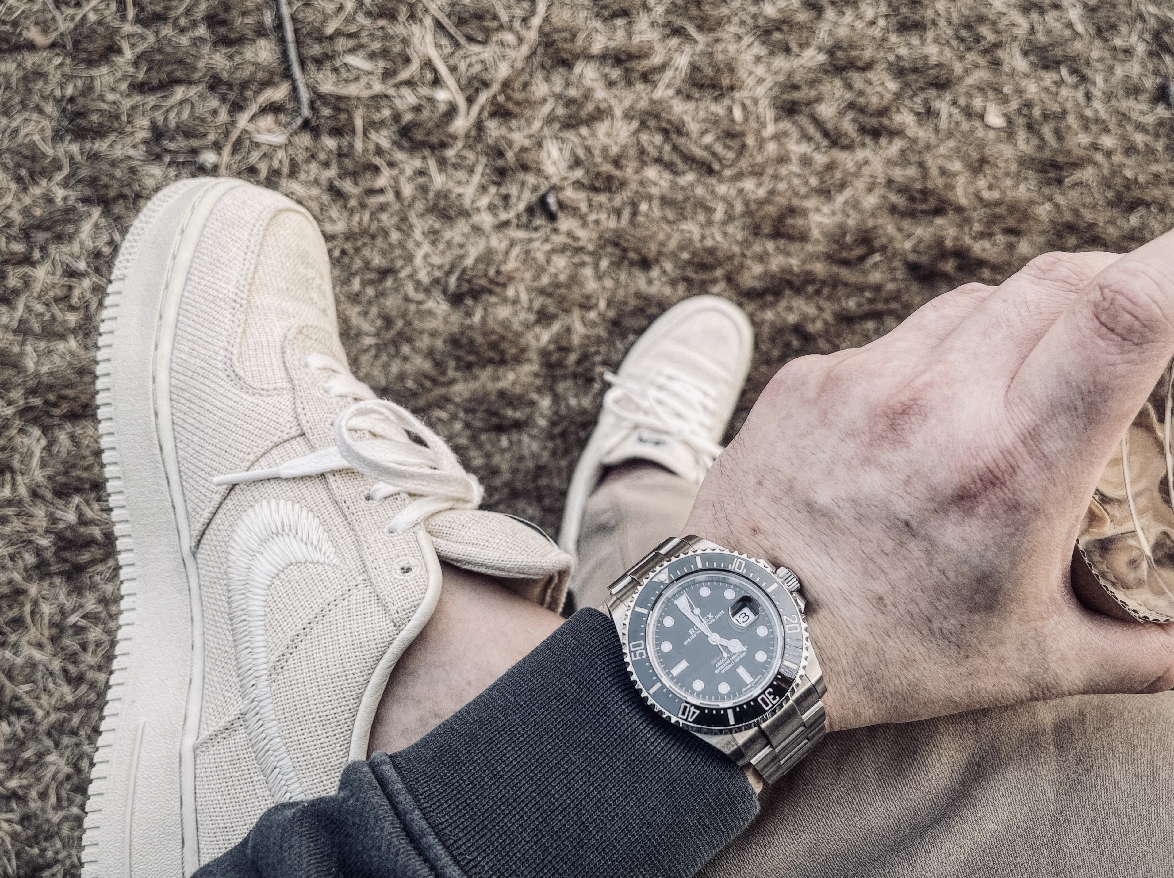 Nike x Stussy Air Force 1 Low Fossil 착용 스타일 - 1