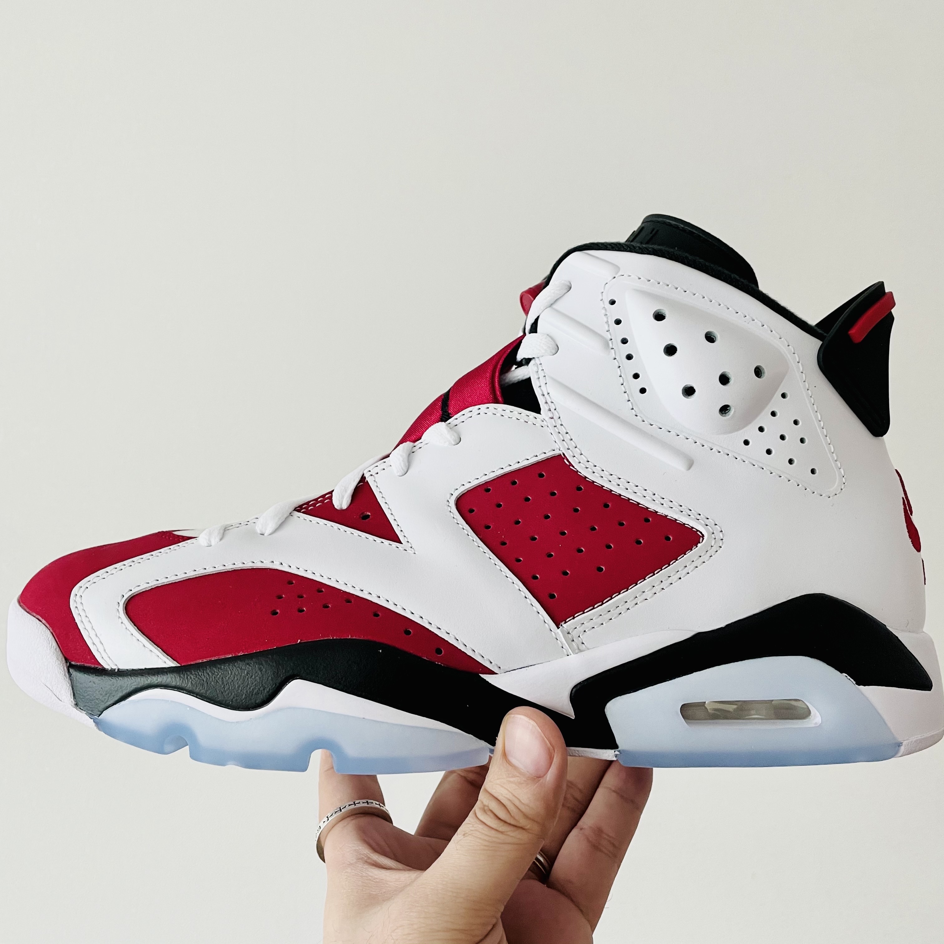 Jordan 6 Retro Carmine 2021 착용 스타일
