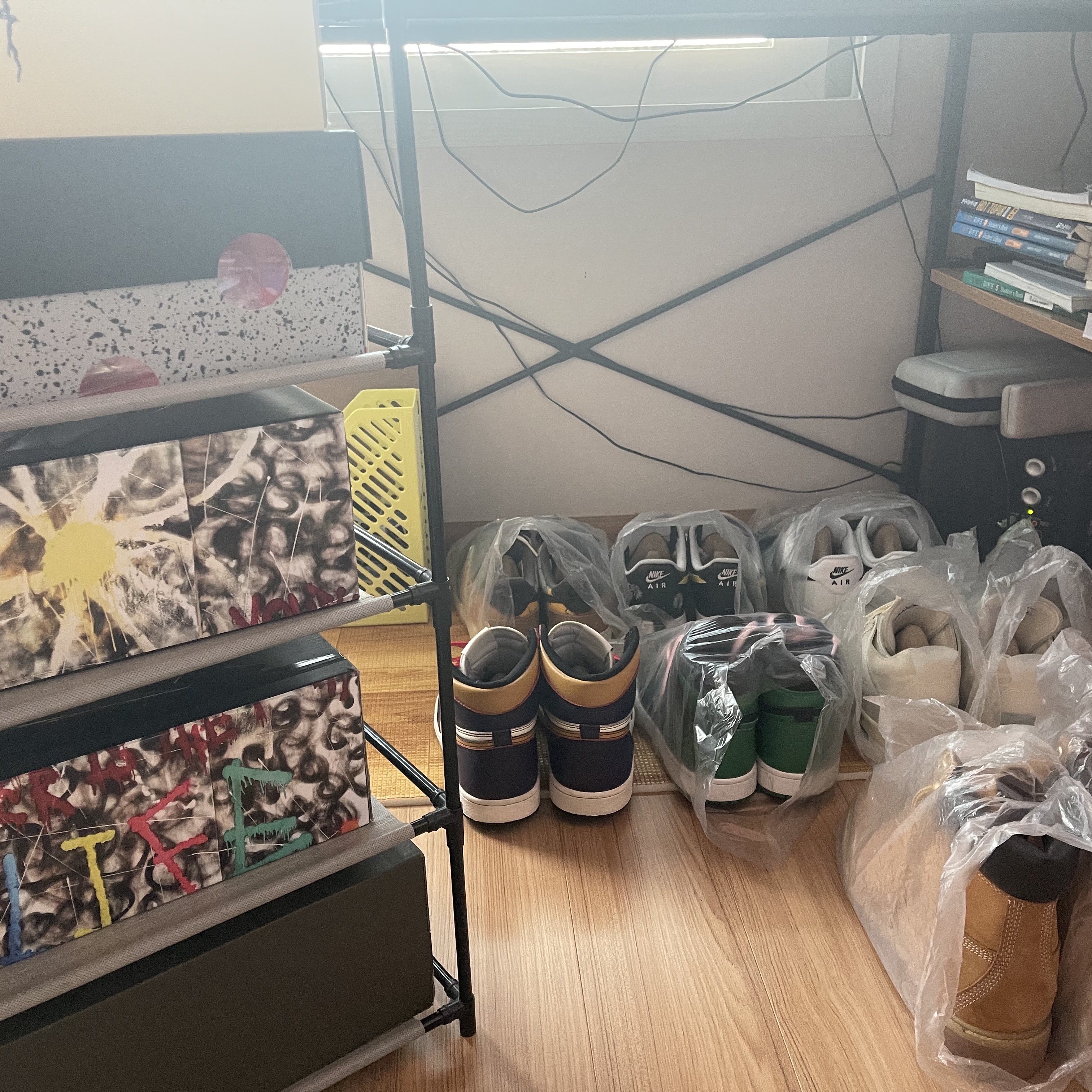 Jordan 1 Retro High OG Defiant SB LA to Chicago, Nike x Peaceminusone Air Force 1 Low Para-Noise 2.0 착용 스타일