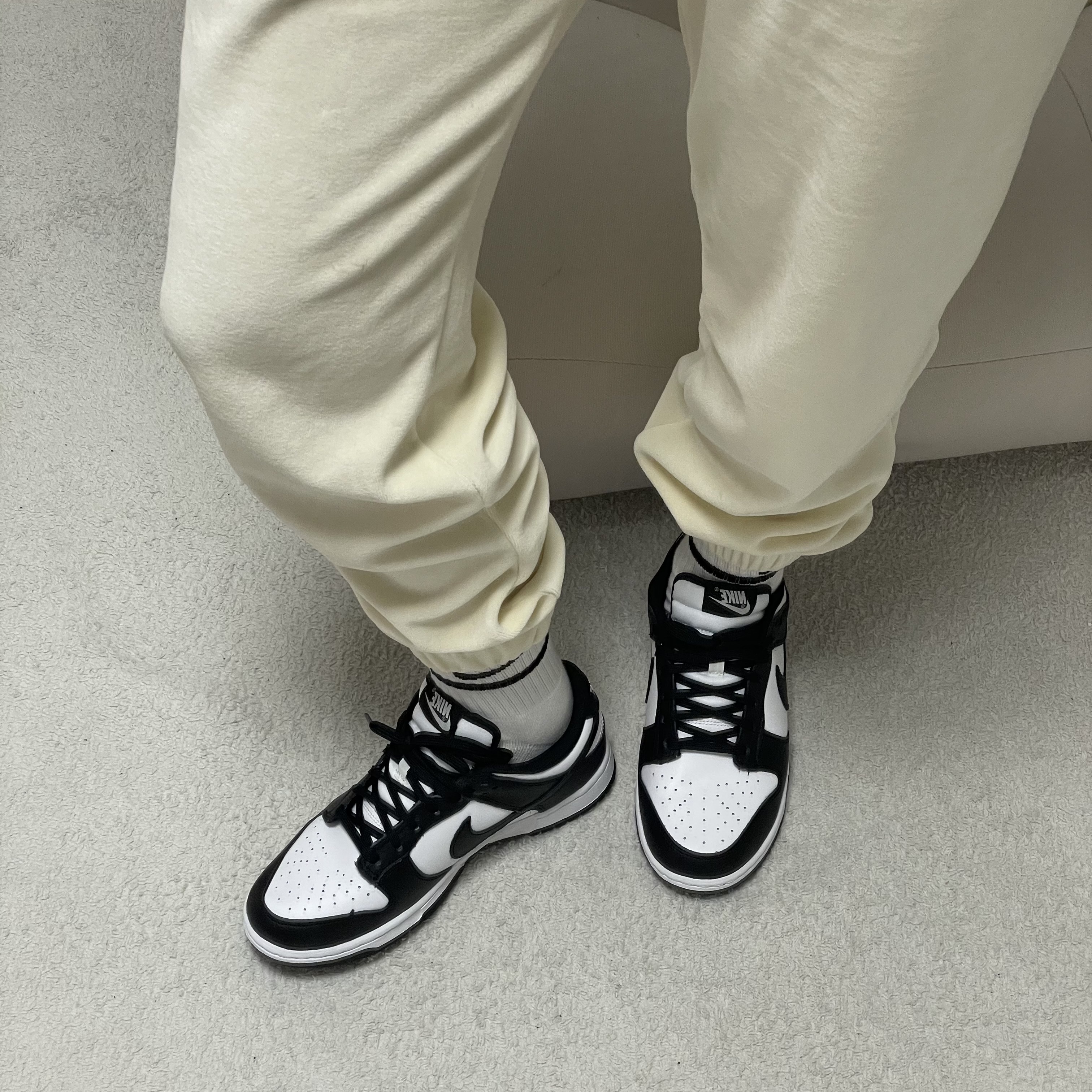 Nike Dunk Low Retro Black 착용 스타일