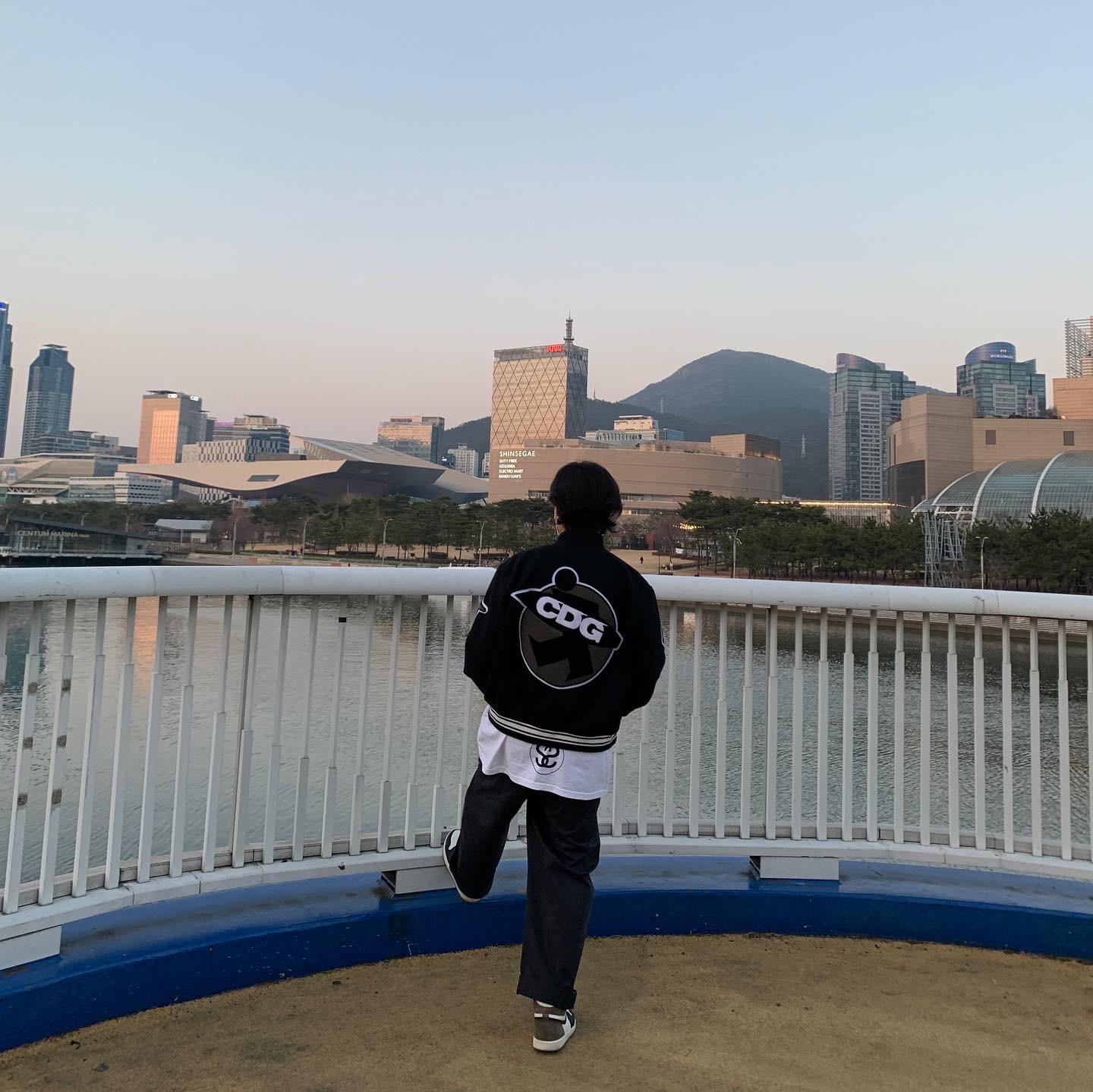 Stussy x CDG Varsity Jacket, Stussy x Takahiromiyashita The Soloist 40 WT T-Shirt 착용 스타일 - 1