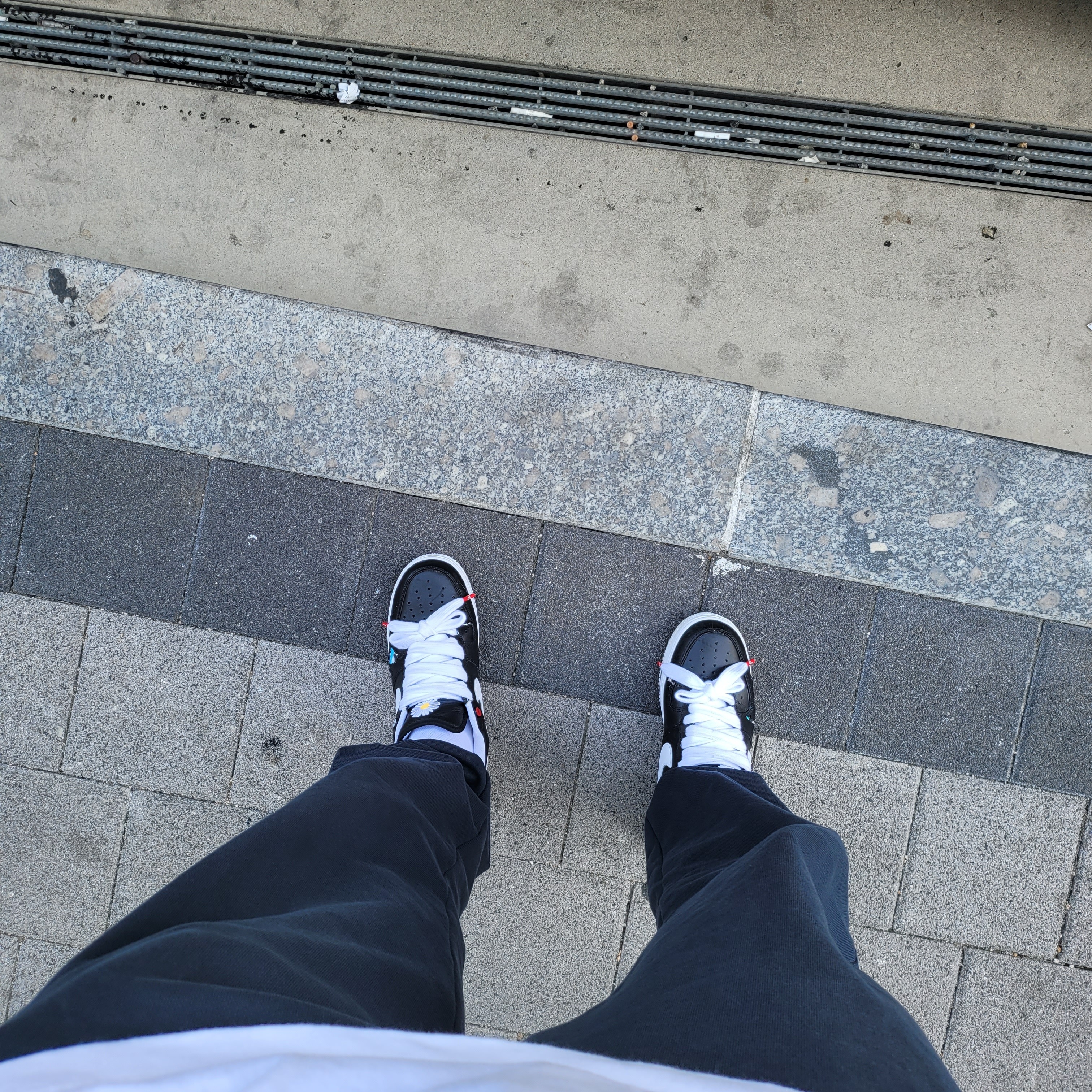 Nike x Peaceminusone Air Force 1 Low Para-Noise 착용 스타일 - 2