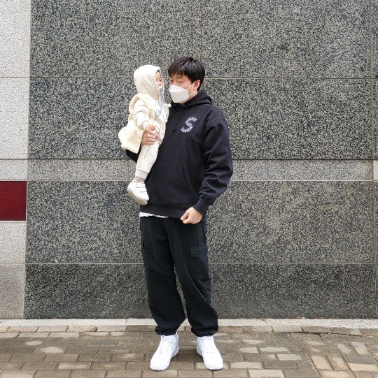 Nike Air Force 1 '07 Low White, Supreme S Logo Hooded Sweatshirt Black - 20FW 착용 스타일