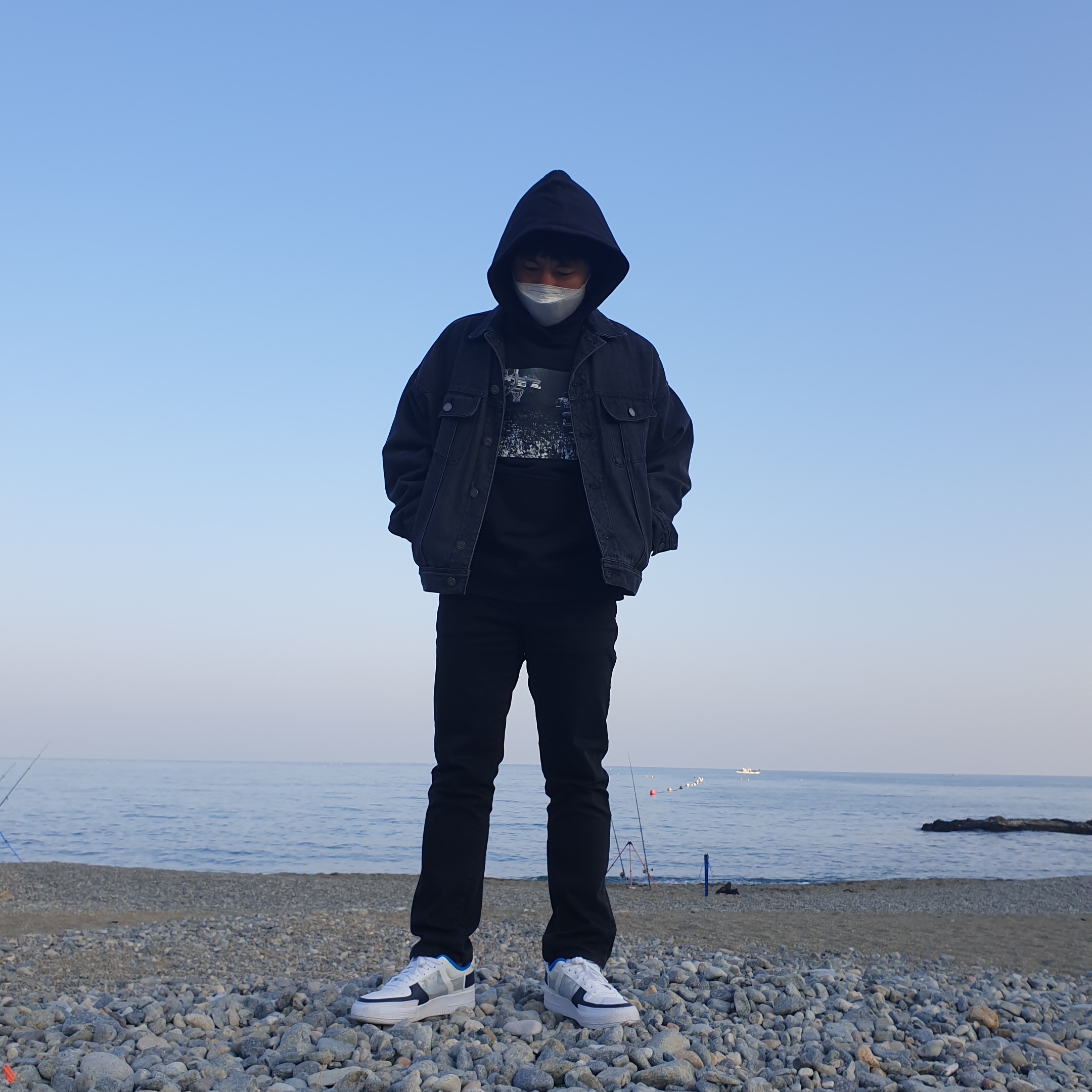 Jordan x Union Flying High Hooded Sweatshirt Black, Nike Air Force 1 Type White Obsidian 착용 스타일