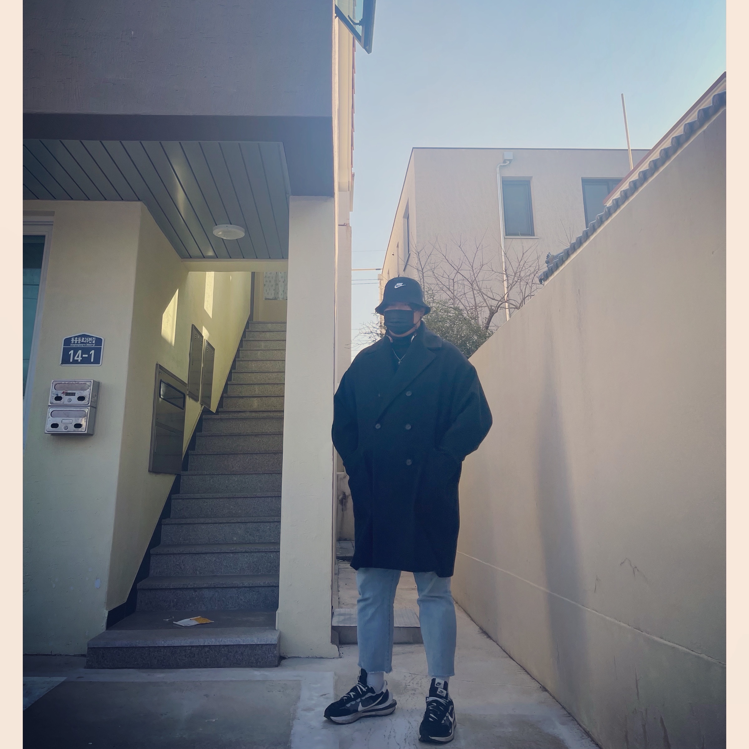 Nike x Sacai VaporWaffle Black White 착용 스타일