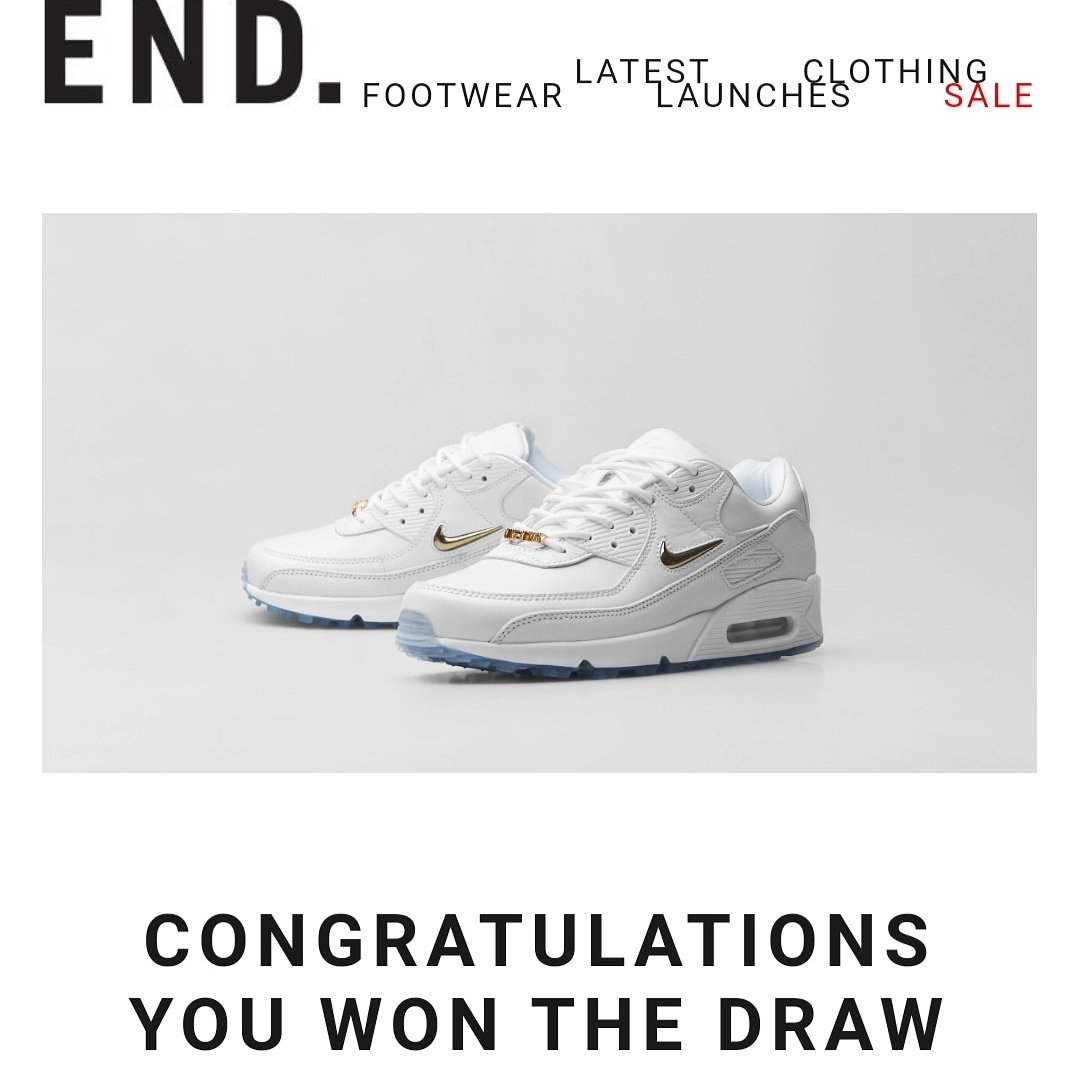 Nike Air Max 90 Pirate Radio White Gold 착용 스타일