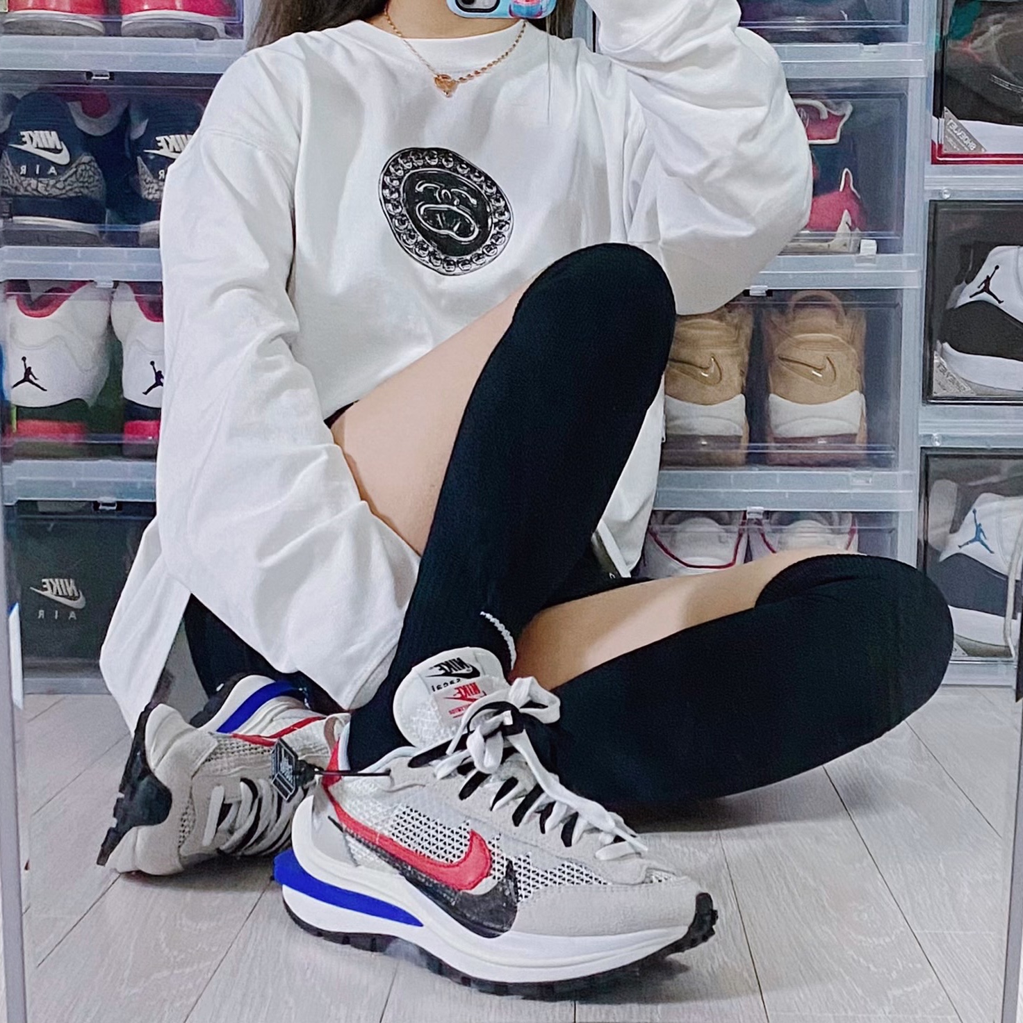 Nike x Sacai VaporWaffle Royal Fuchsia, Nike x Stussy Big Swoosh LS T-Shirt White - US/EU 착용 스타일