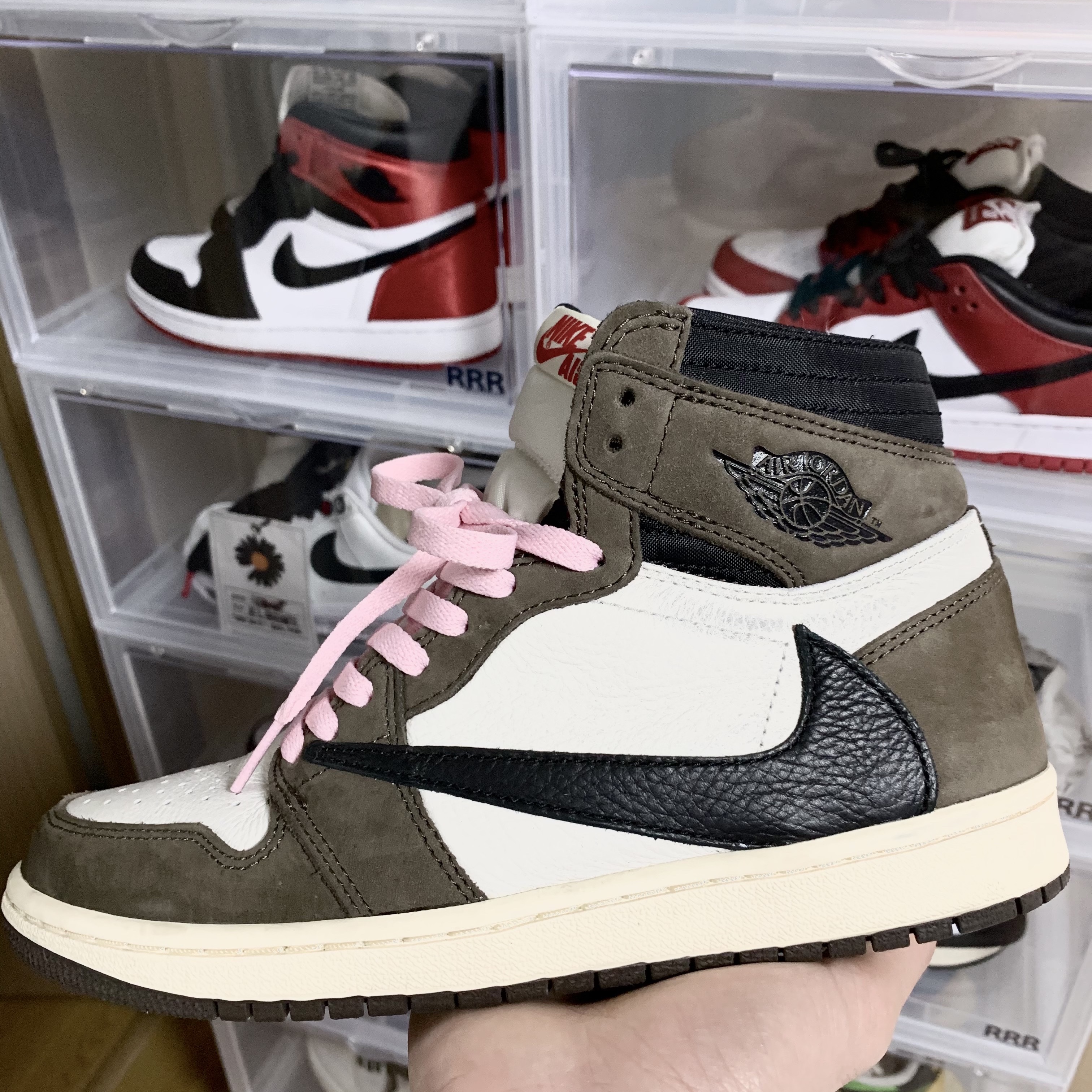 Jordan 1 x Travis Scott Retro High OG SP Mocha 착용 스타일