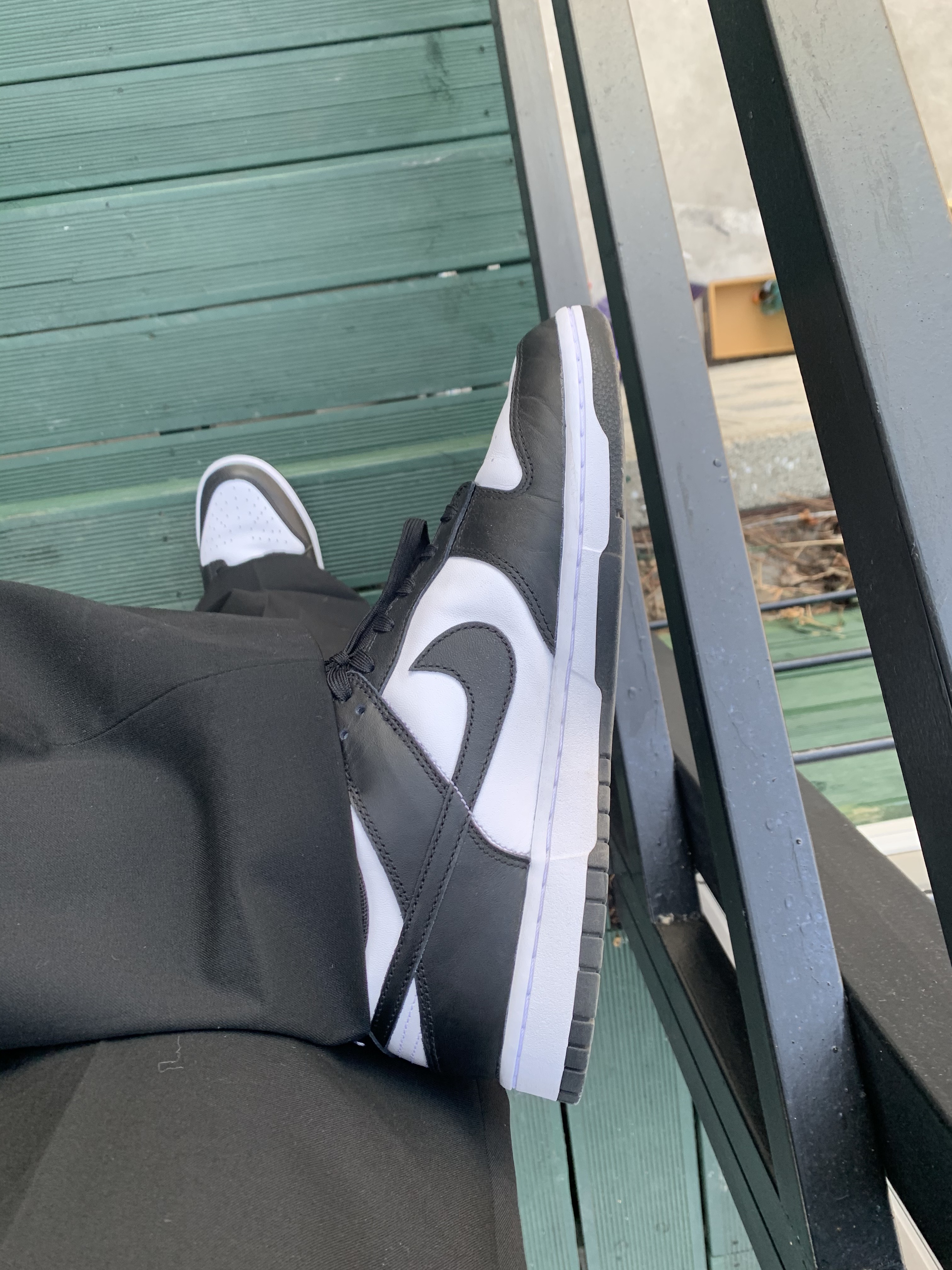 Nike Dunk Low Retro Black 착용 스타일 - 2