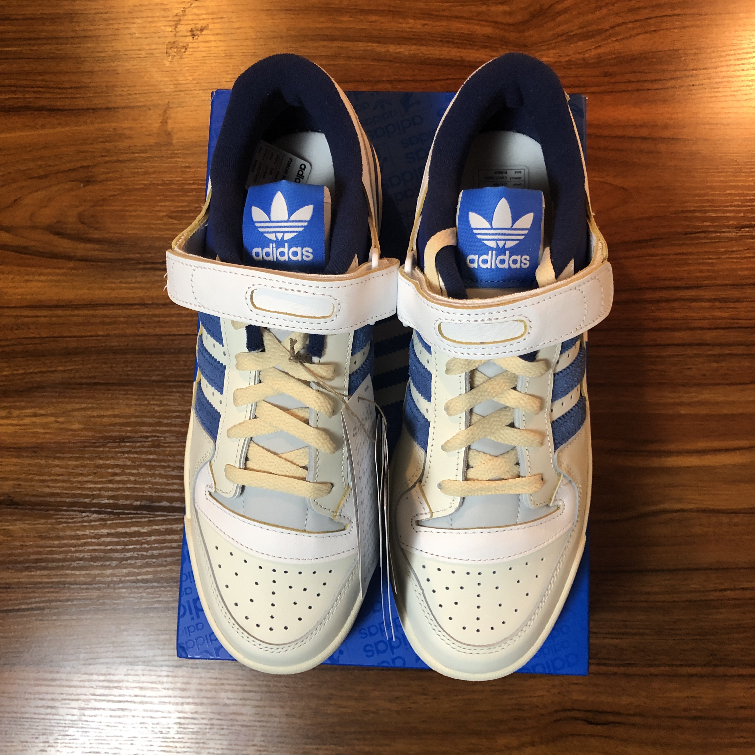 Adidas OG Forum 84 Low Blue Thread 착용 스타일 - 3