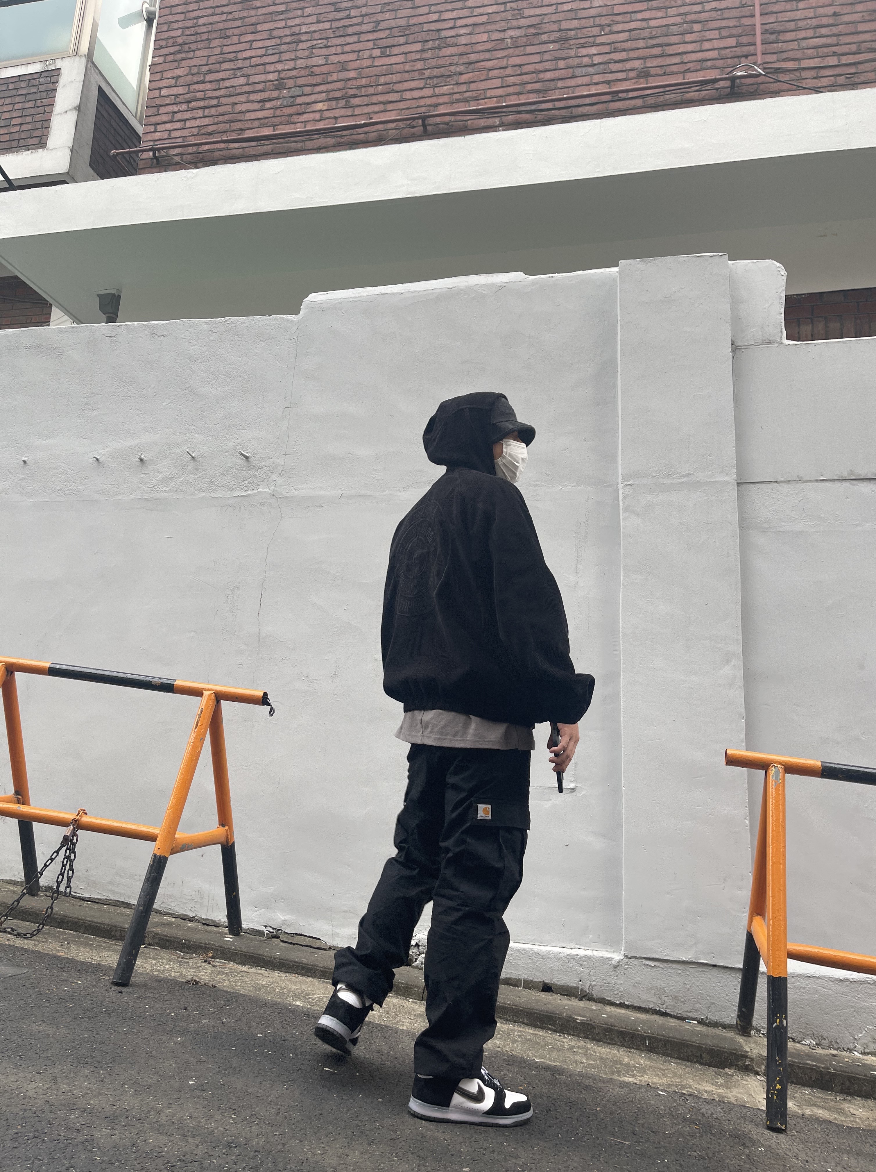 Supreme x Stone Island Corduroy Jacket Black - 20FW, Nike x Slam Jam Dunk High SP Clear Black 착용 스타일