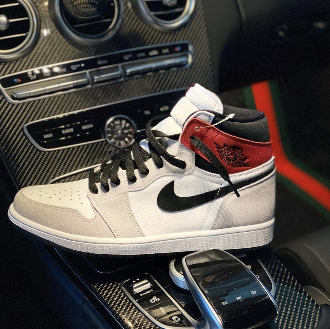 Jordan 1 Retro High OG Light Smoke Grey 착용 스타일