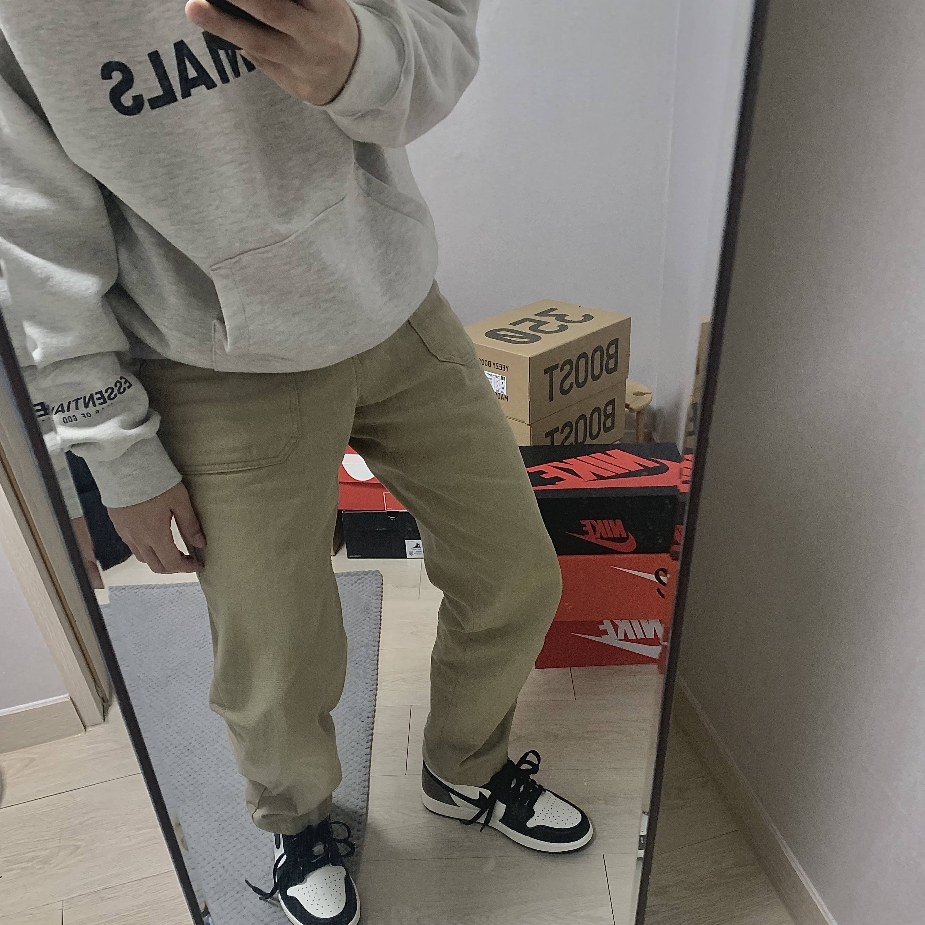Jordan 1 Retro High OG Black Mocha 착용 스타일