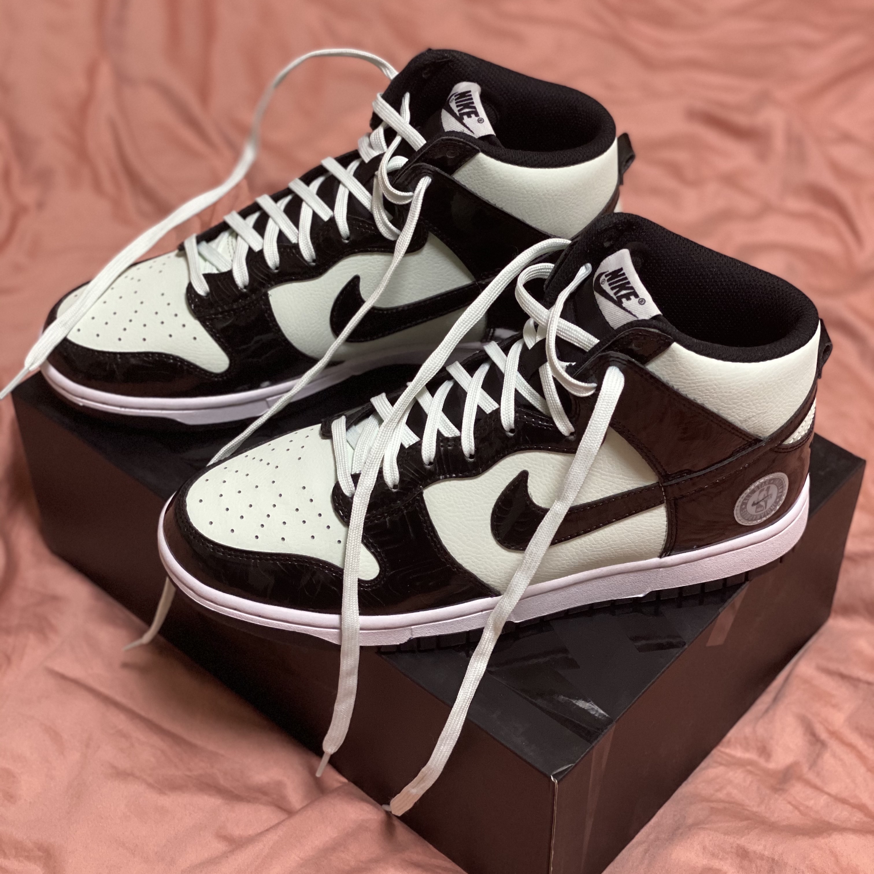Nike Dunk High Barely Green 착용 스타일 - 1