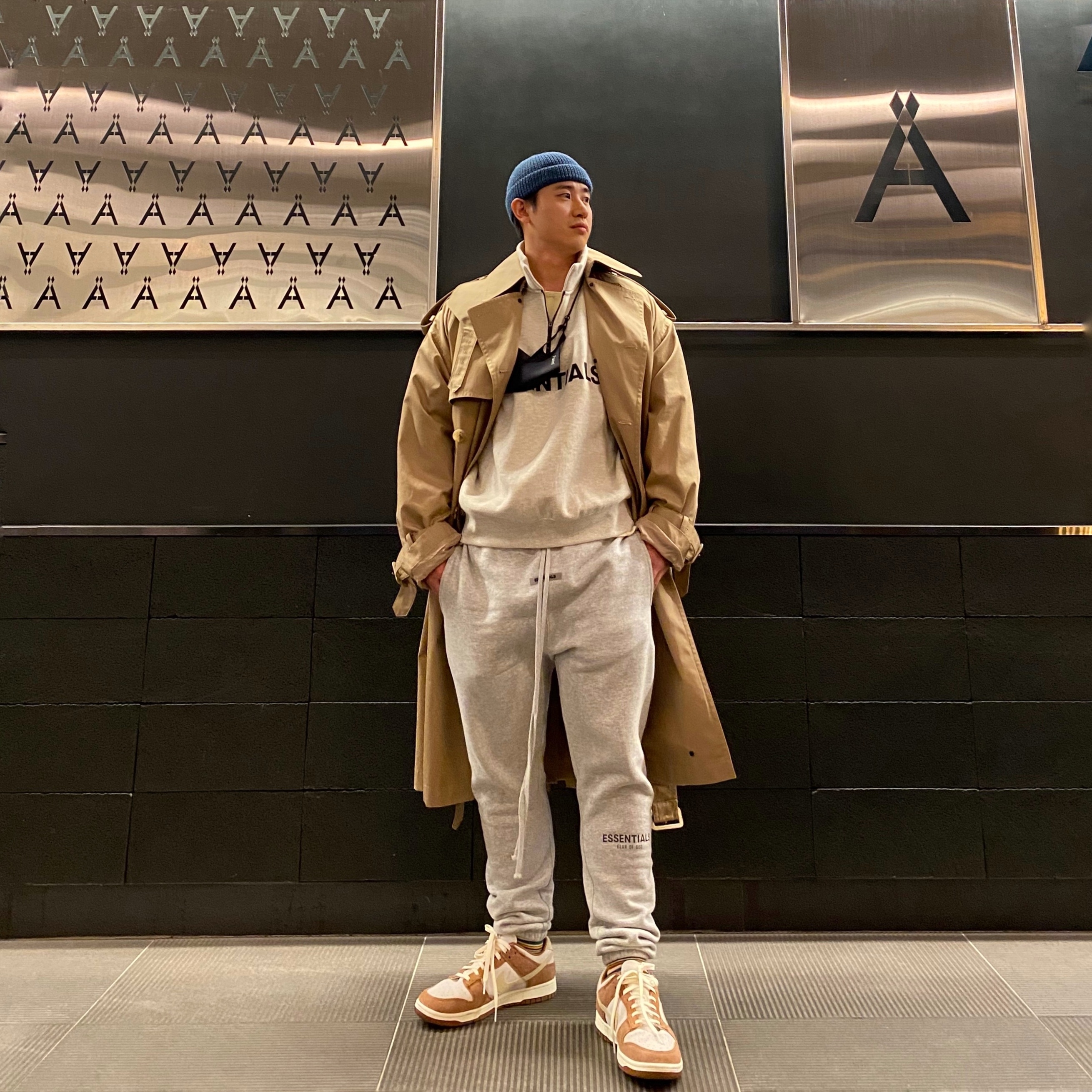 Essentials Half-Zip Pullover Oatmeal/Oatmeal Heather/Light Heather Oatmeal 2020, Essentials Sweatpants Heather Grey - 20FW 착용 스타일