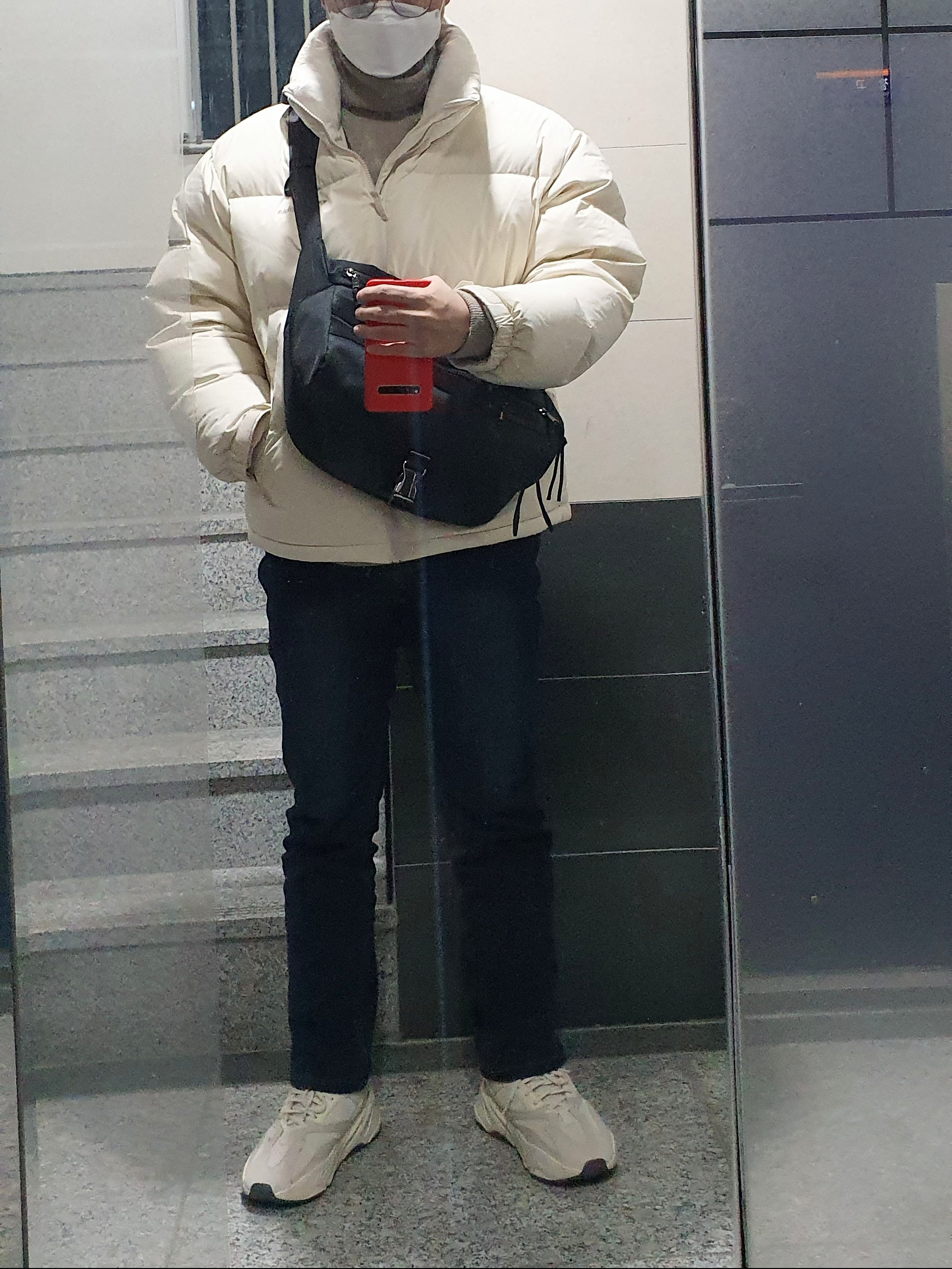 Adidas Yeezy Boost 700 Analog 2019 착용 스타일