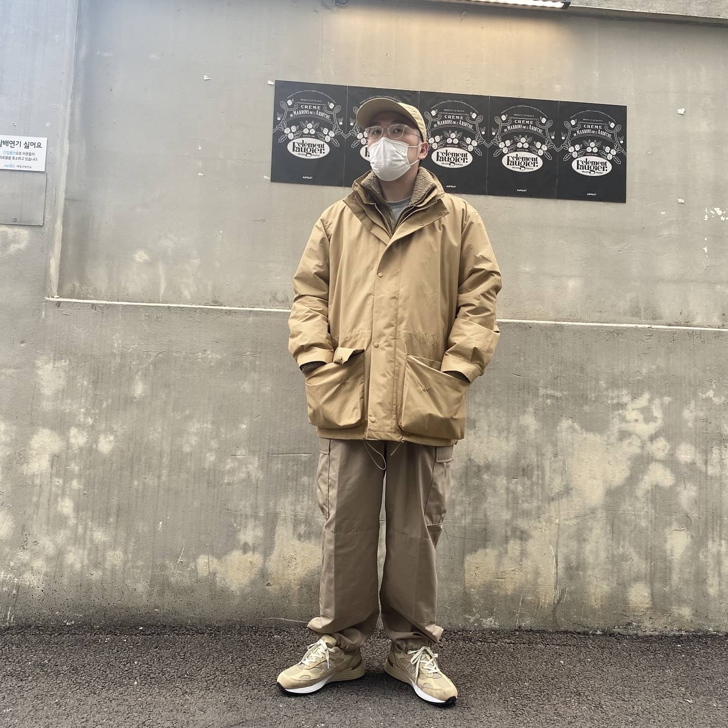 New Balance 992 Made in USA Tan 착용 스타일 - 1
