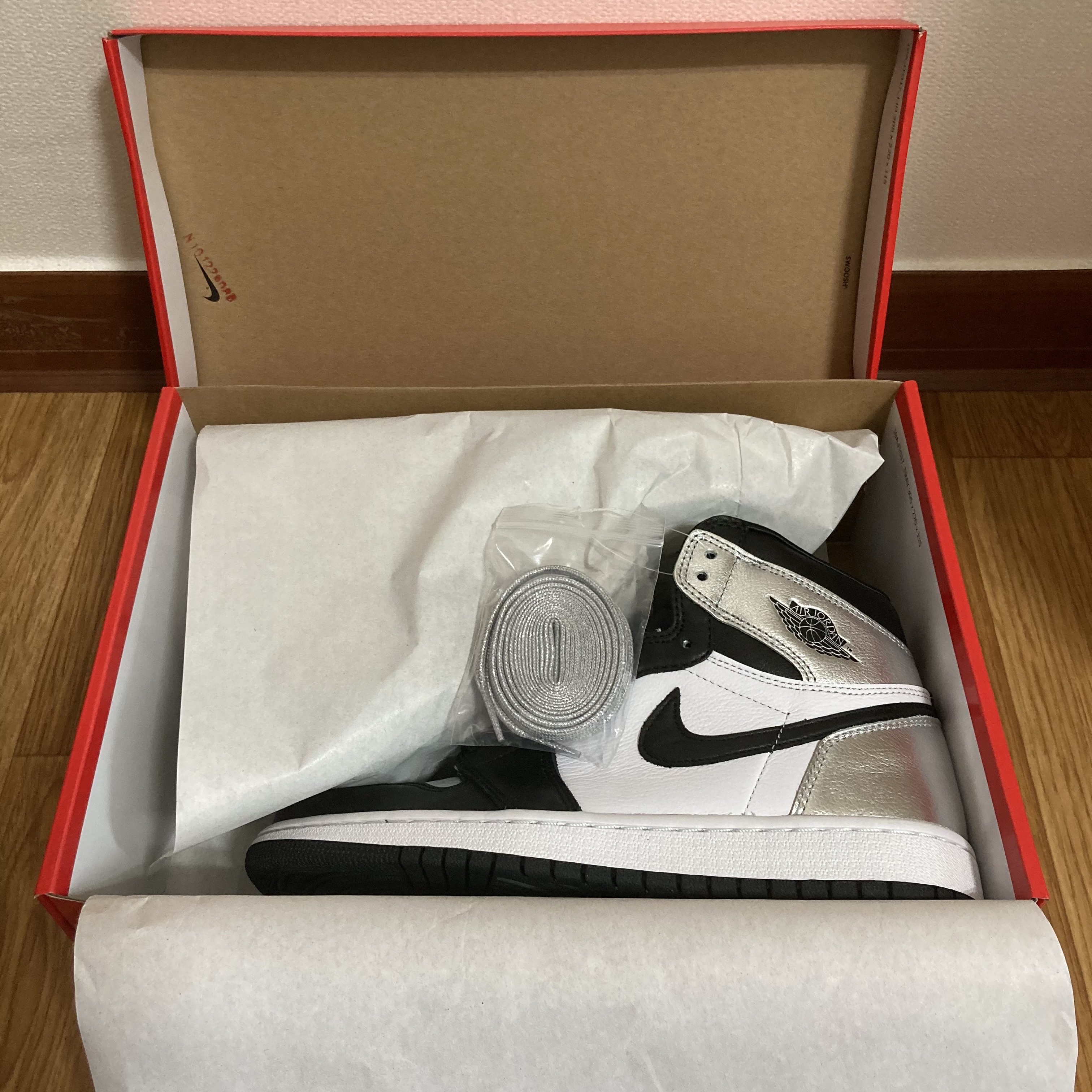 (W) Jordan 1 Retro High OG Silver Toe 착용 스타일 - 4