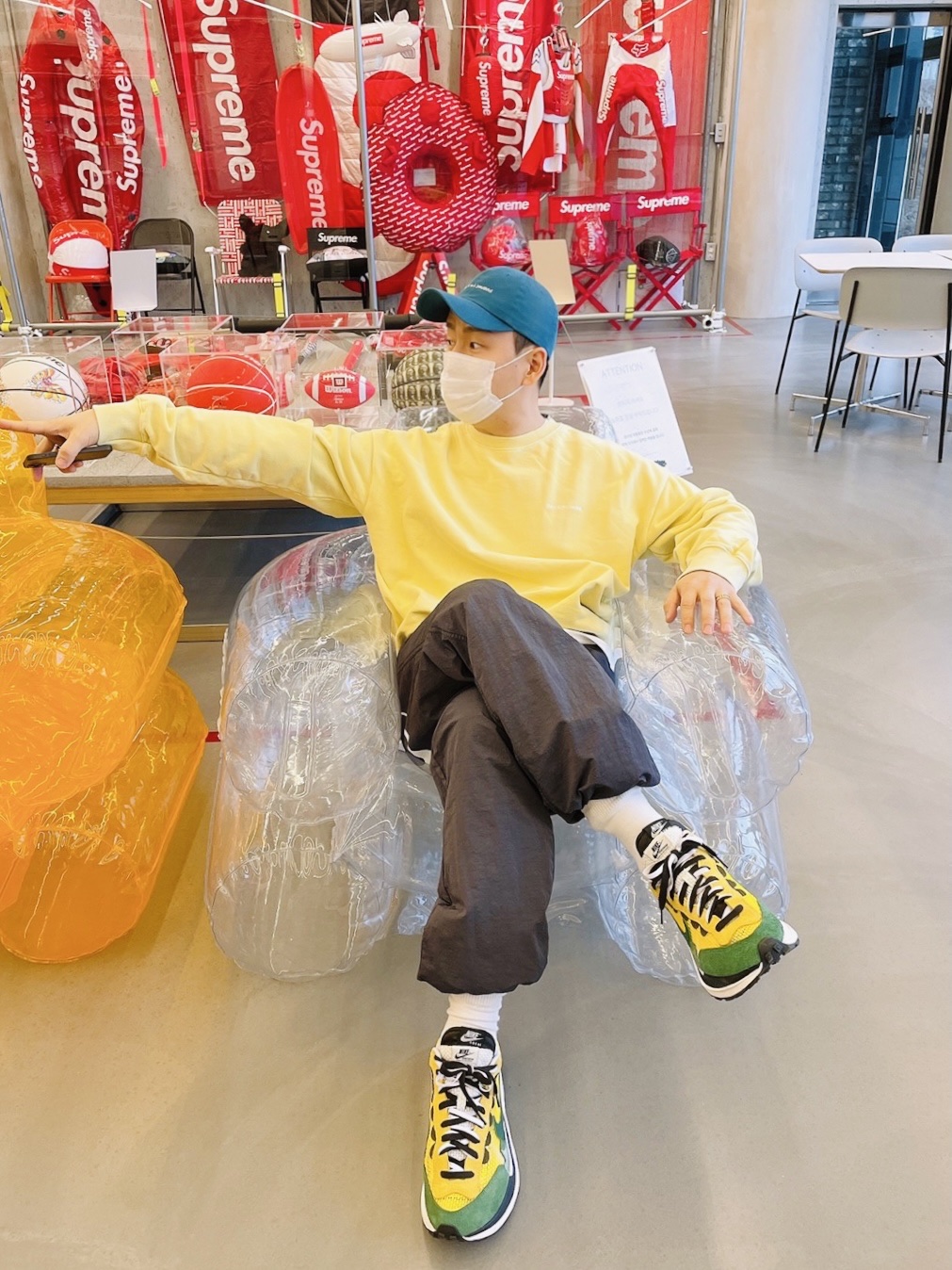 Nike x Sacai VaporWaffle Tour Yellow & Gorge Green Sail, Nike x Stussy Beach Pants Off Noir 착용 스타일