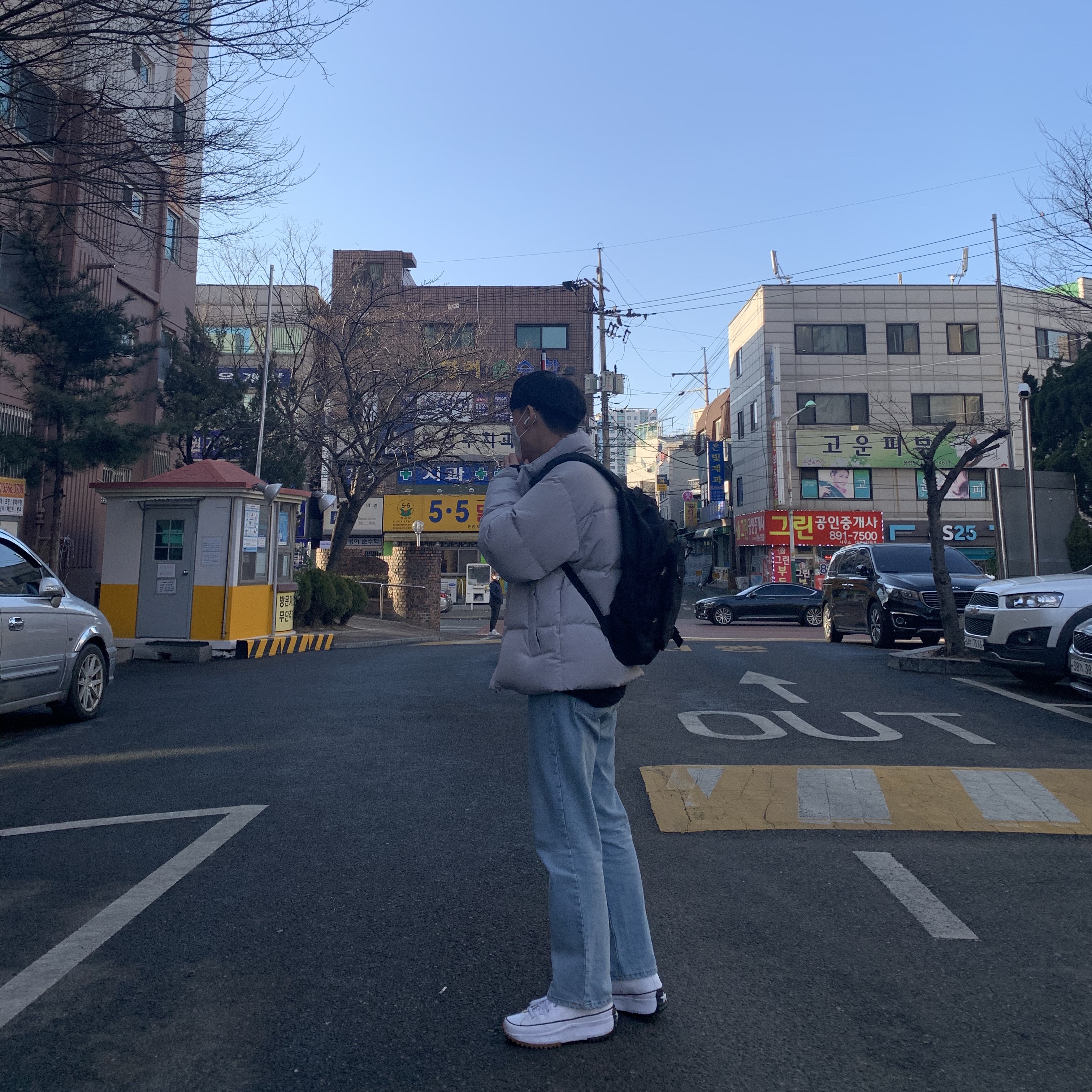 Converse Run Star Hike Hi White Black Gum 착용 스타일