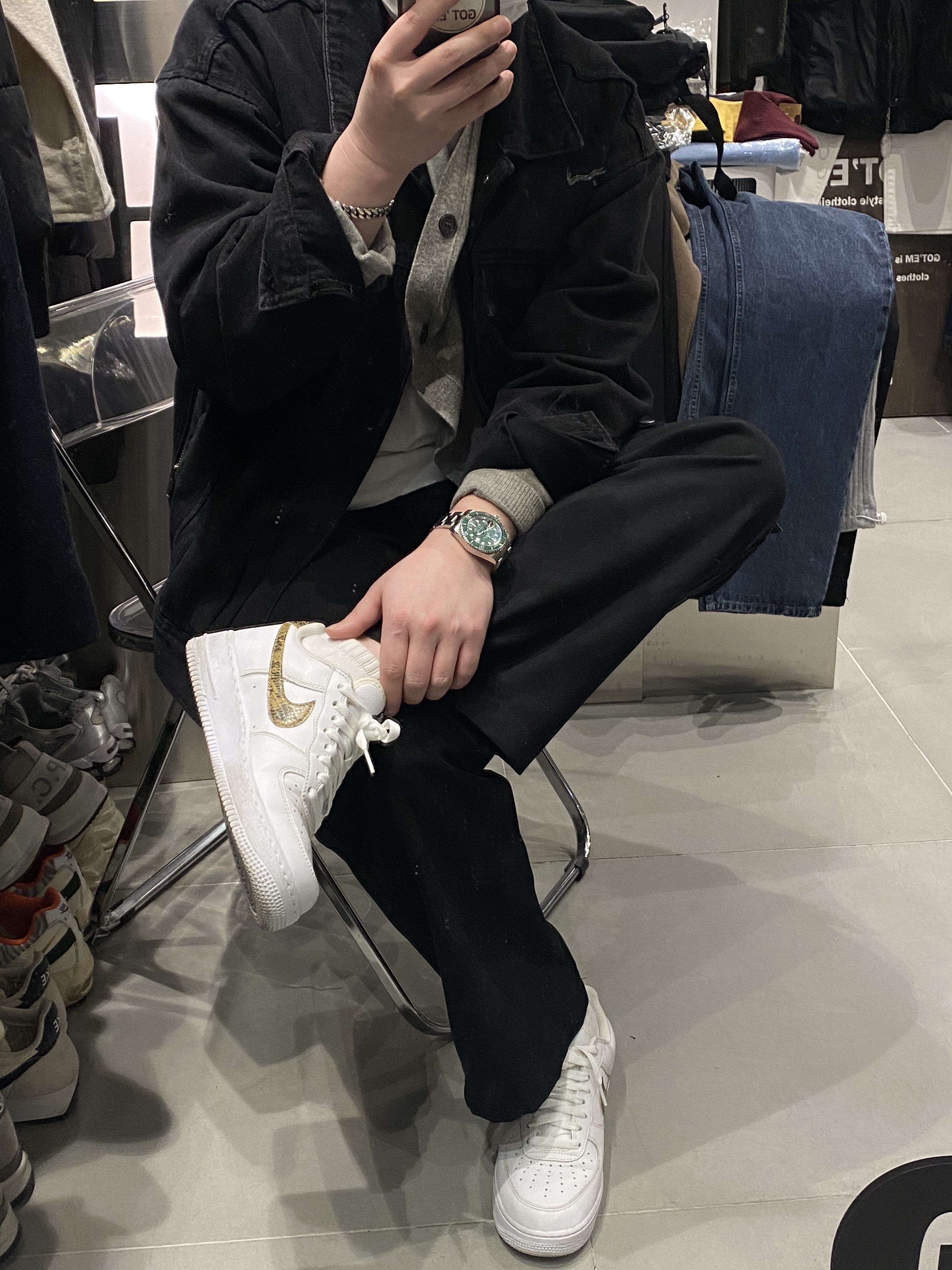 Nike Air Force 1 Low Retro PRM QS Ivory Snake 2019, Rolex Submariner Date 40mm 116610LV Green Oyster 착용 스타일