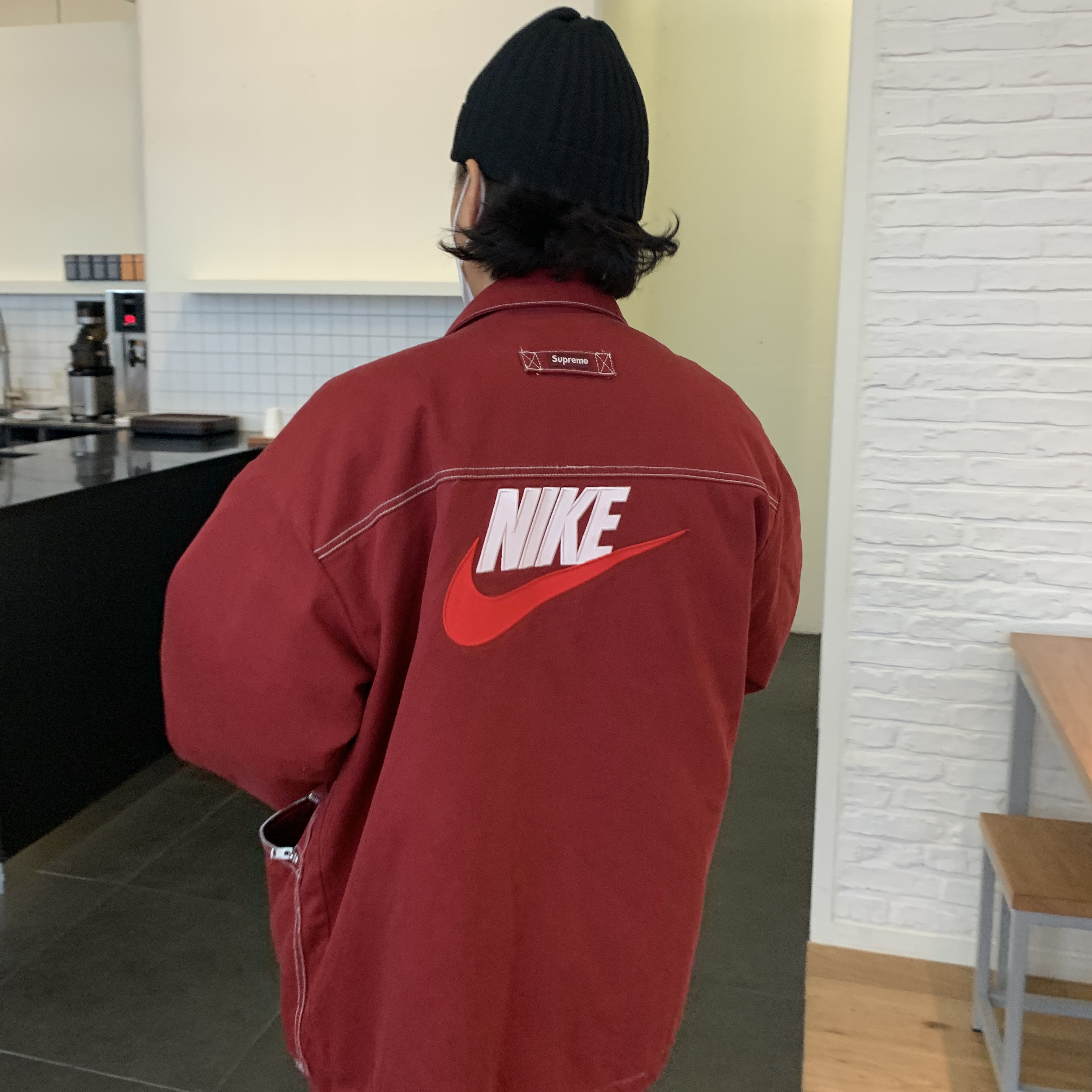 Jordan 1 Retro High OG Black Mocha, Supreme x Nike Double Zip Quilted Work Jacket Burgundy - 18FW 착용 스타일 - 2
