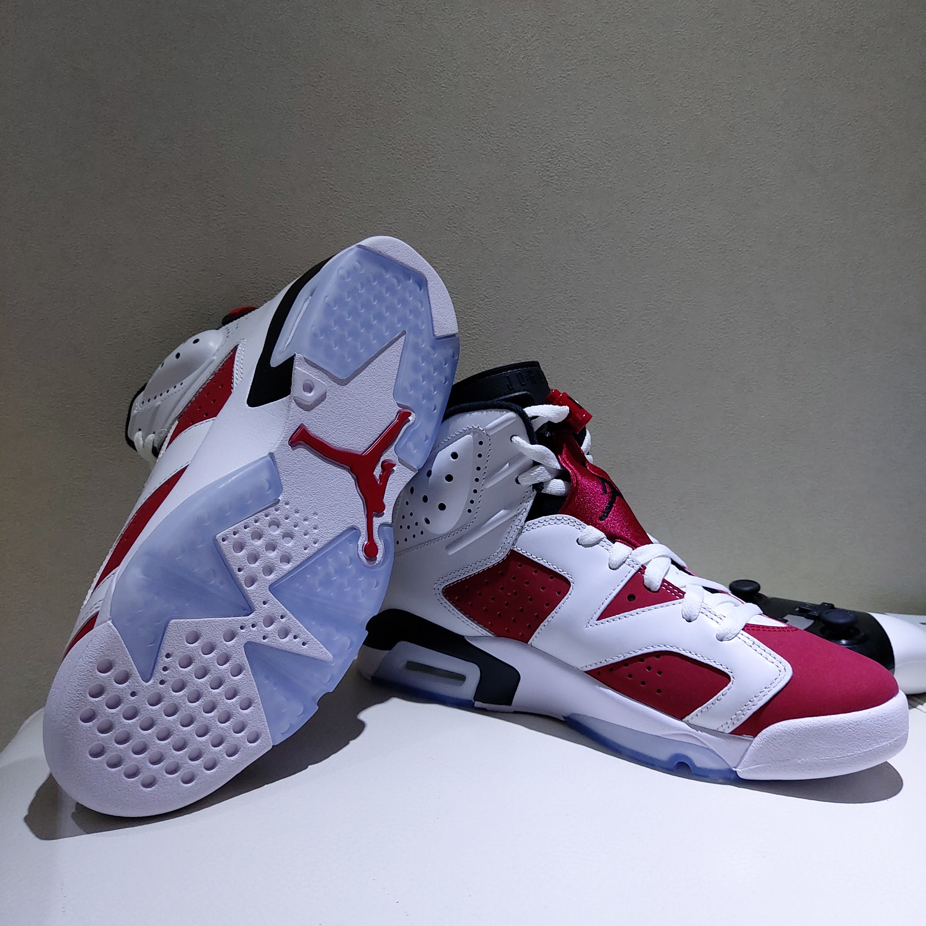 Jordan 6 Retro Carmine 2021 착용 스타일 - 5