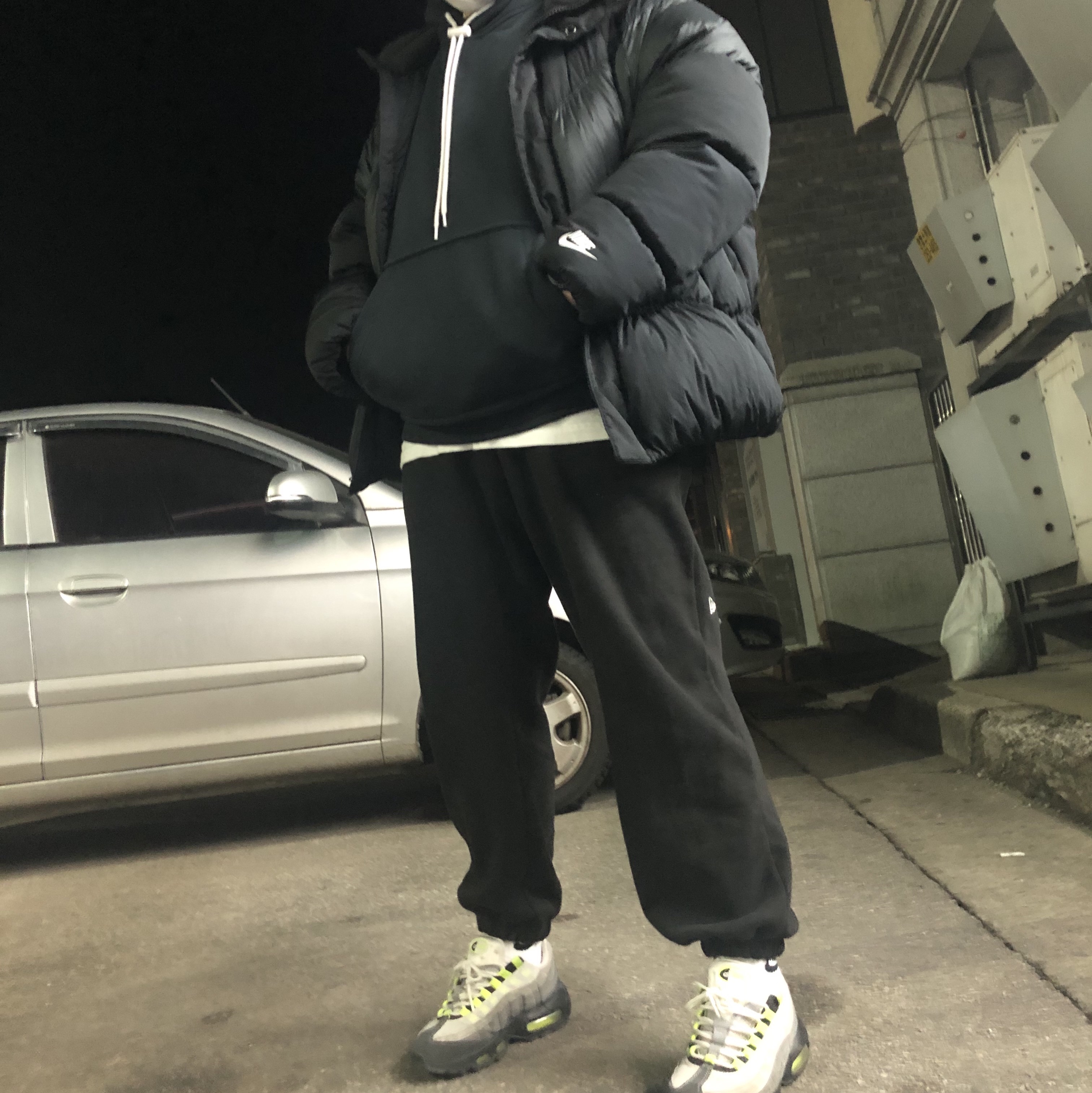 Nike M NRG Hoodie Black White, Nike Air Max 95 OG Neon 2015 착용 스타일
