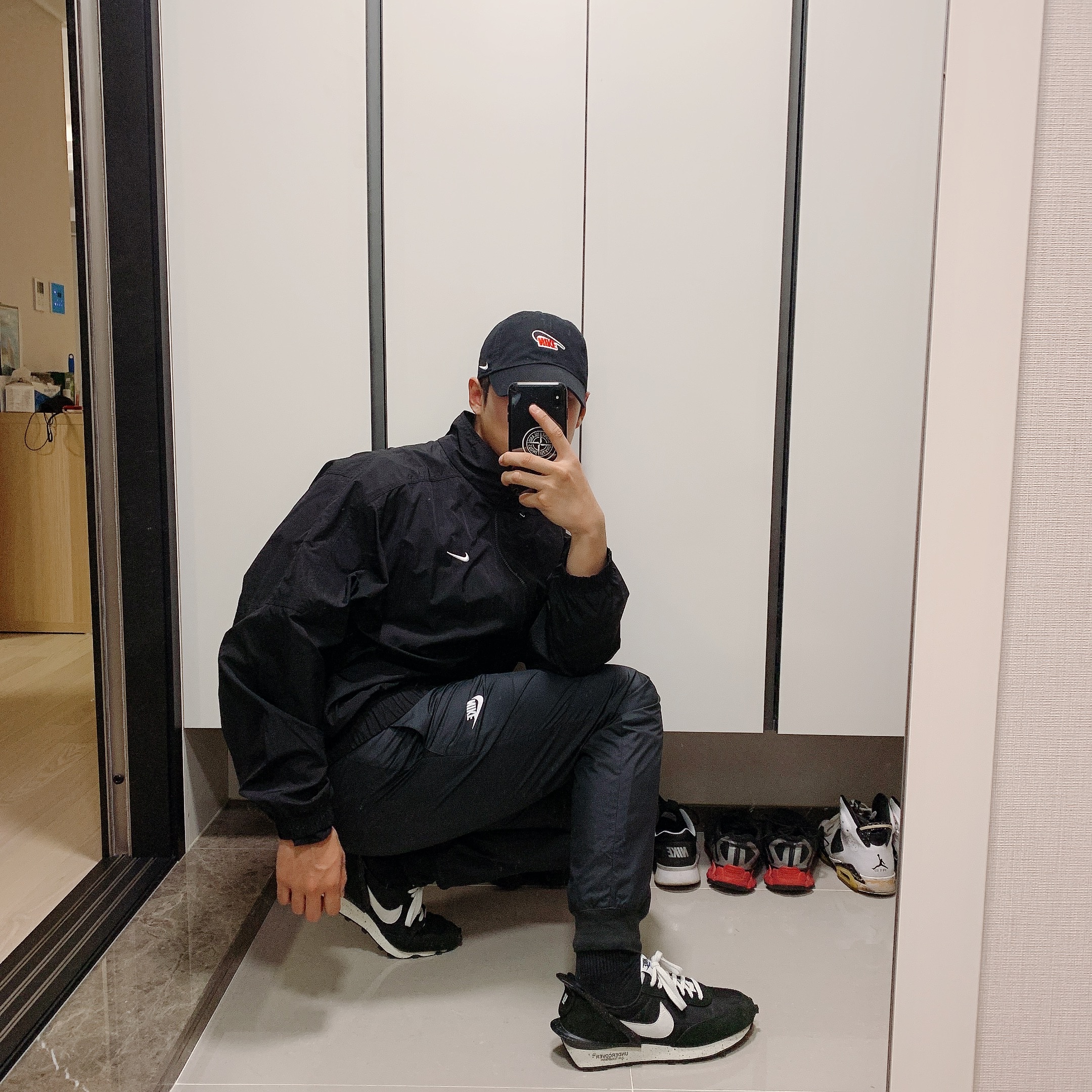 Nike x Undercover Daybreak Black, Nike M NRG Track Jacket Black 착용 스타일