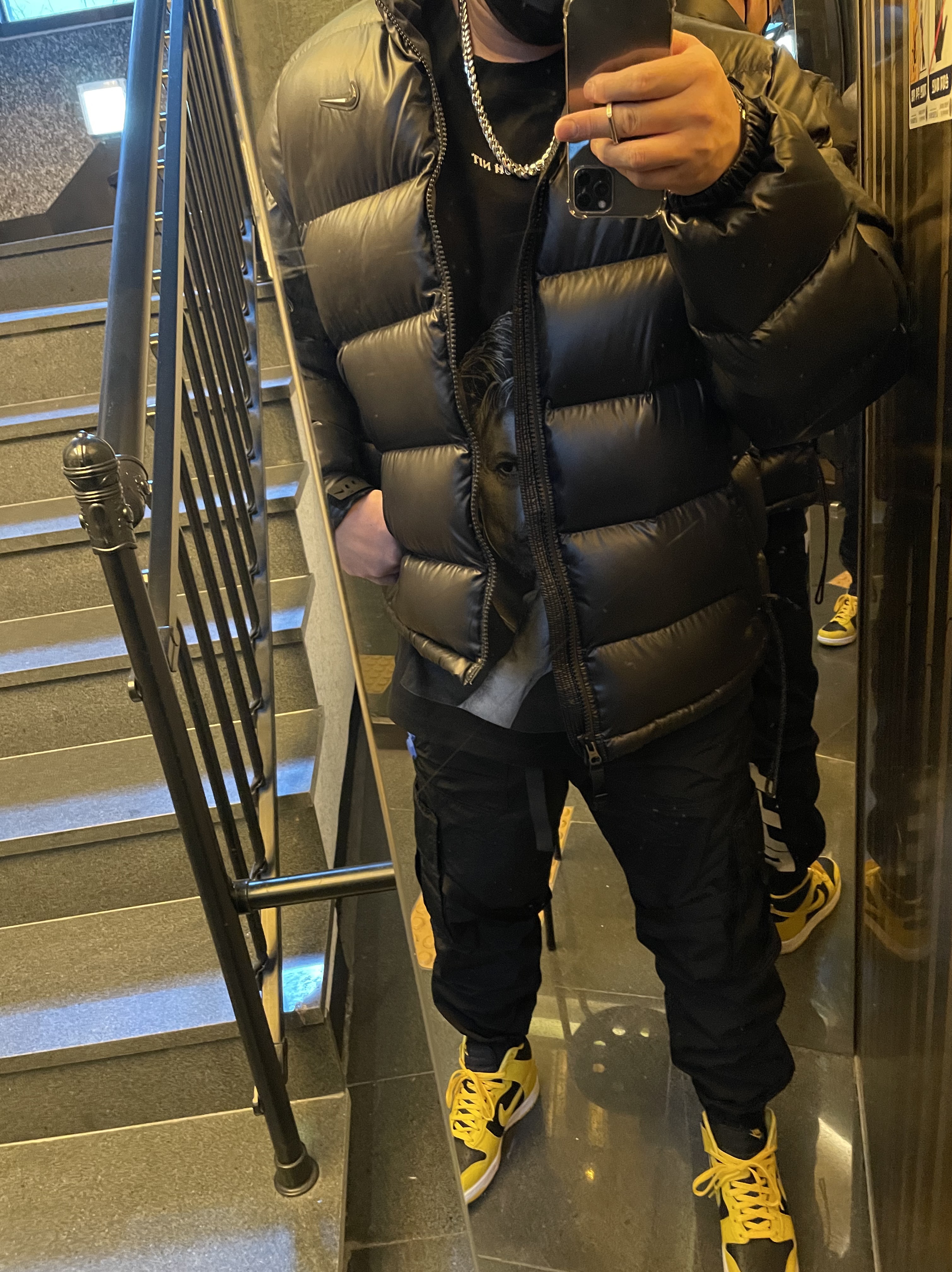 Nike x Drake Nocta Puffer Jacket Black - US/EU, Nike Dunk High SP Varsity Maize 착용 스타일