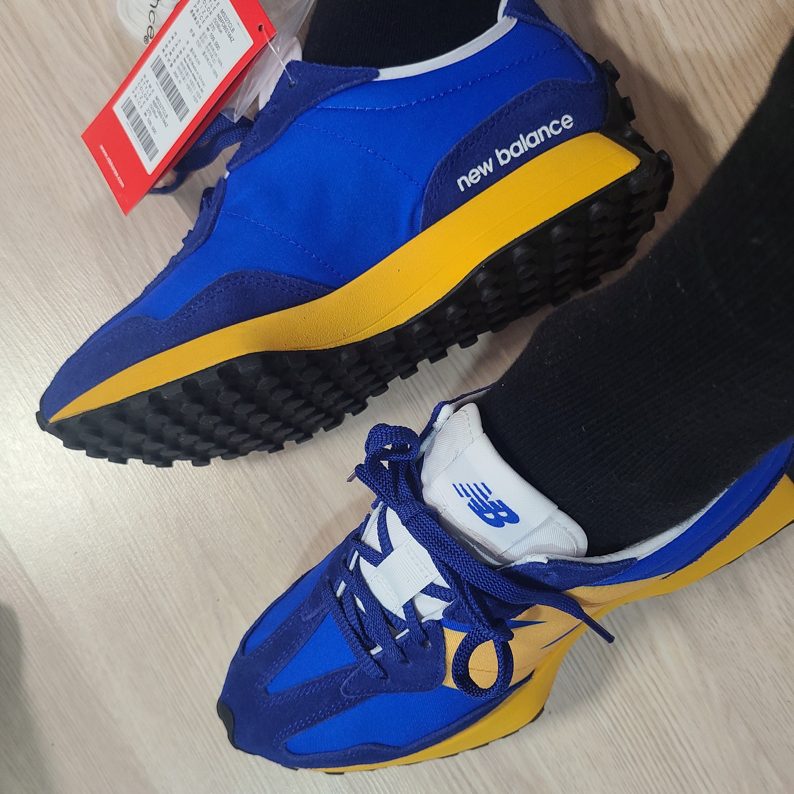 New Balance 327 Blue 착용 스타일 - 1