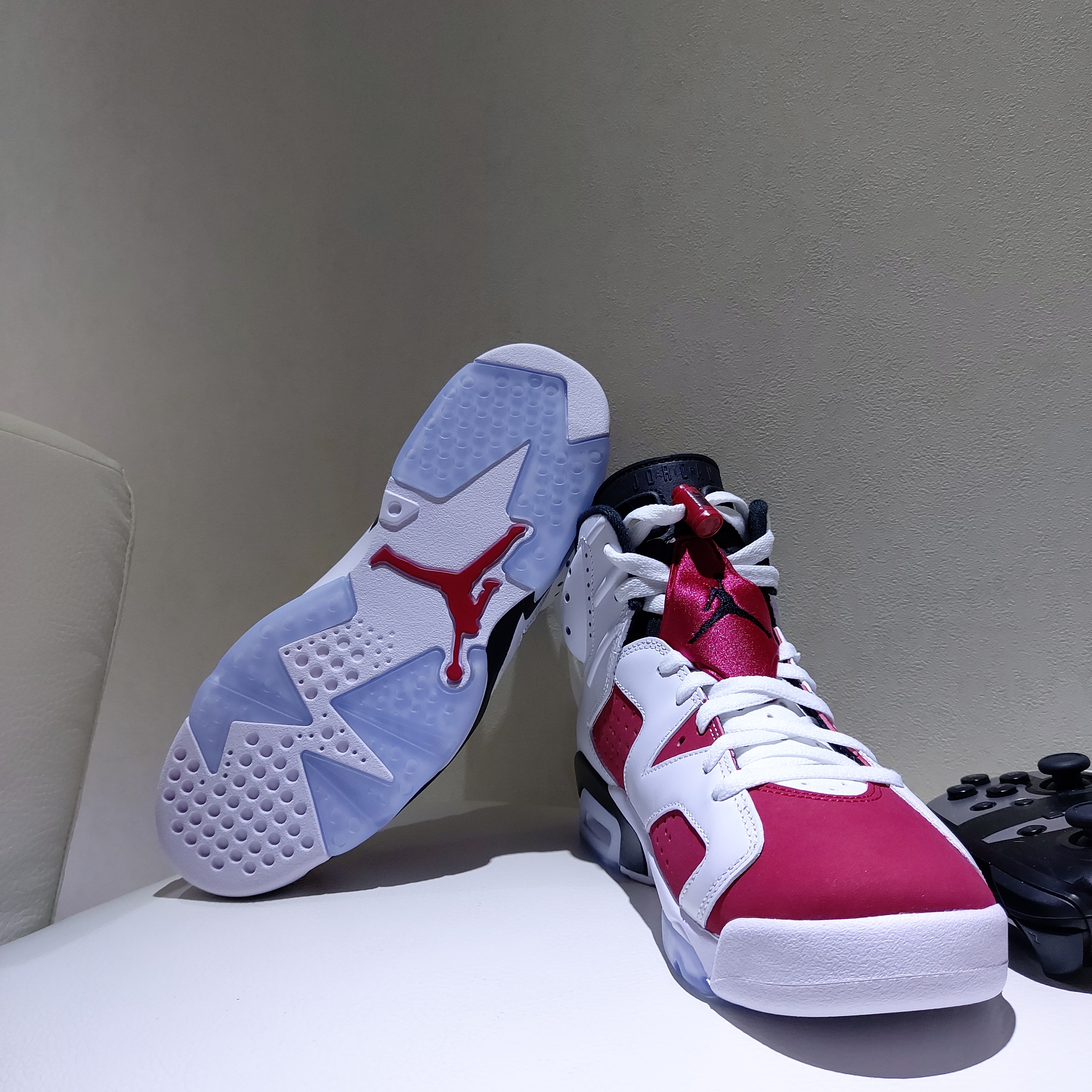 Jordan 6 Retro Carmine 2021 착용 스타일 - 2