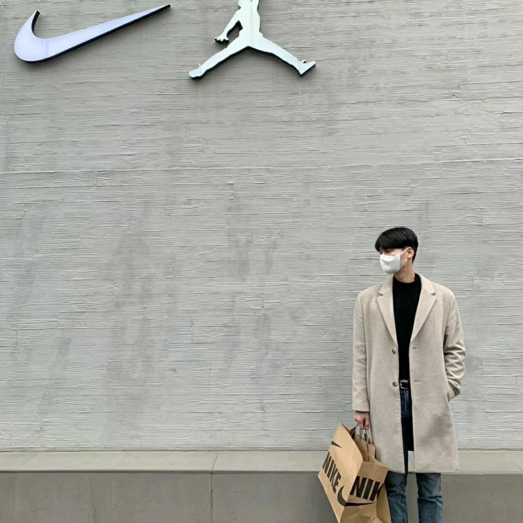(W) Jordan 1 Retro High OG Silver Toe 착용 스타일 - 3